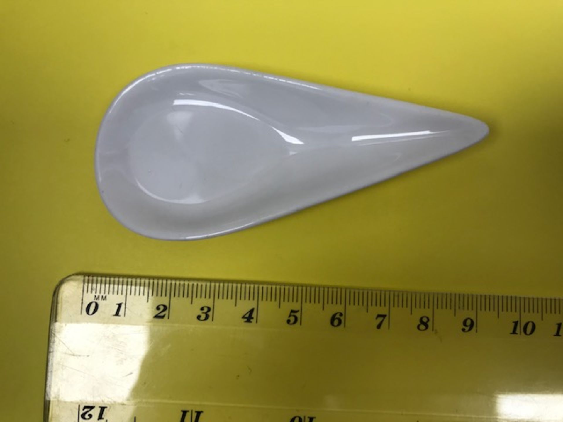 480 x NEW teardrop spoons White - Image 3 of 4