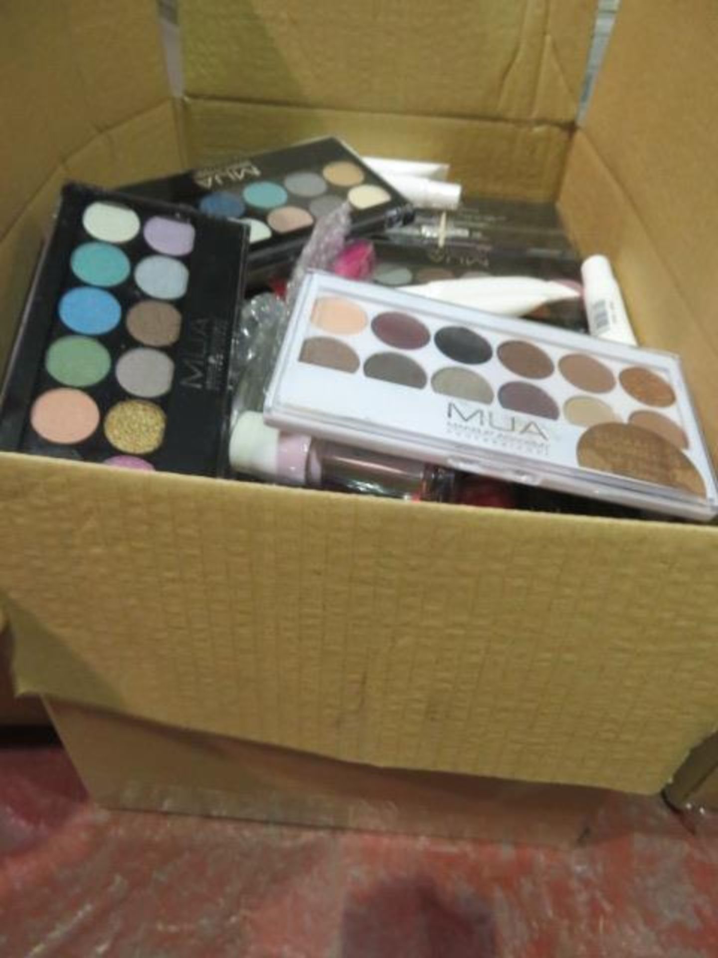 (Z151) Circa. 200 items of various new make up acadamy make up to include: skin primer, glitter... - Image 2 of 2