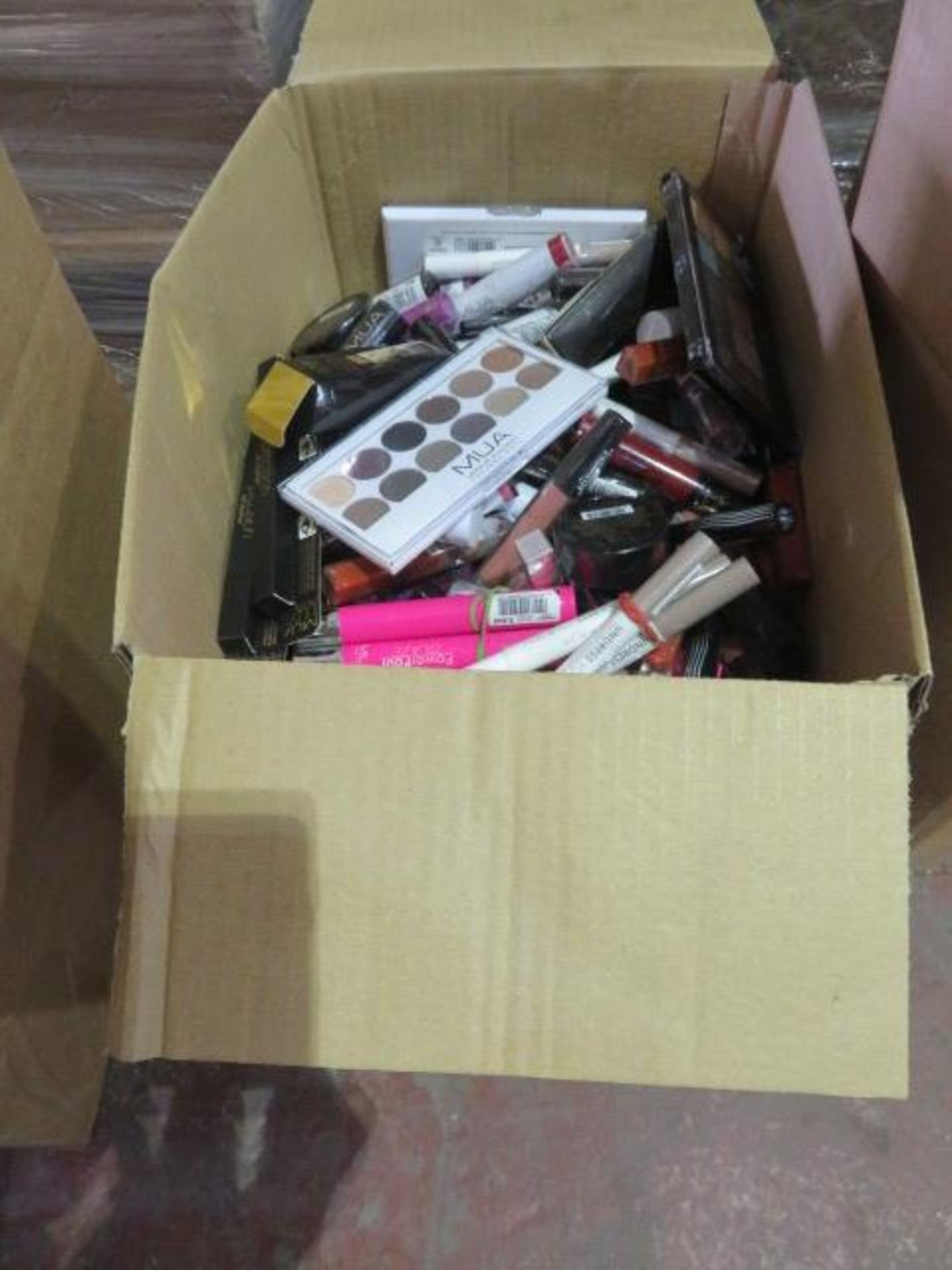 (Z13) Circa. 200 items of various new make up acadamy make up to include: lipstick, power brow ... - Image 2 of 3