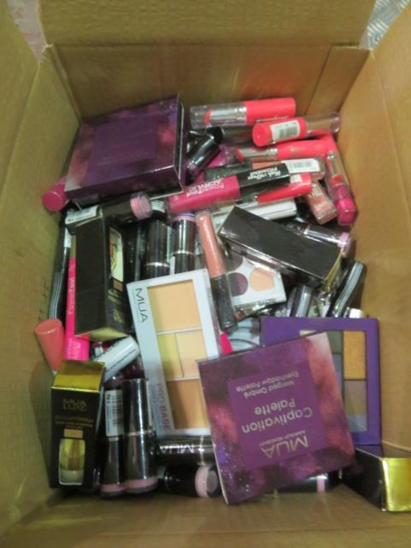 (Z164) Circa. 200 items of various new make up acadamy make up to include: power pout glaze, ca...