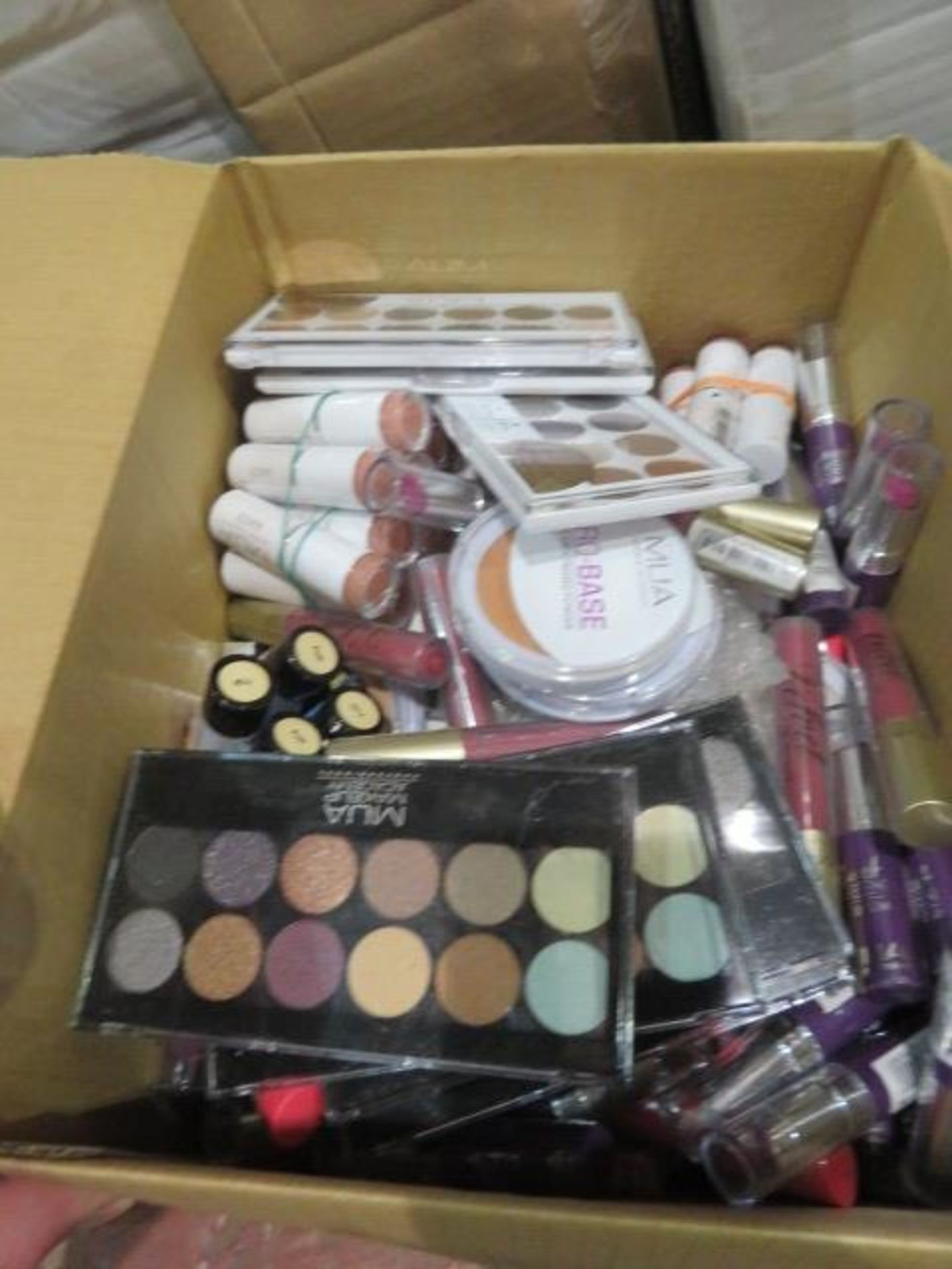 (Z211) Circa. 200 items of various new make up acadamy make up to include: mega volume mascara,...