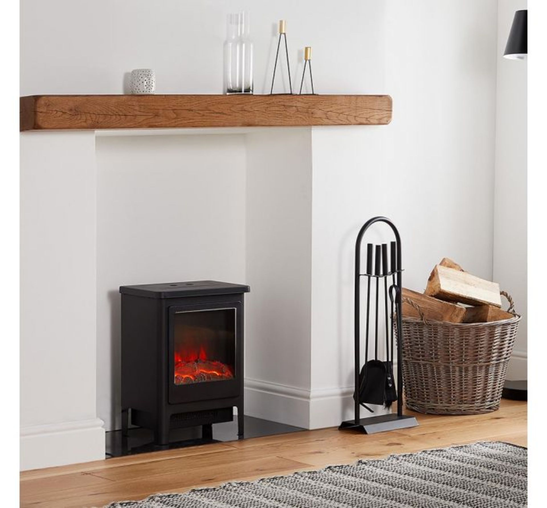(AP243) 1900W Contemporary Stove Heater The large window displays a realistic LED log fire F... - Image 3 of 3
