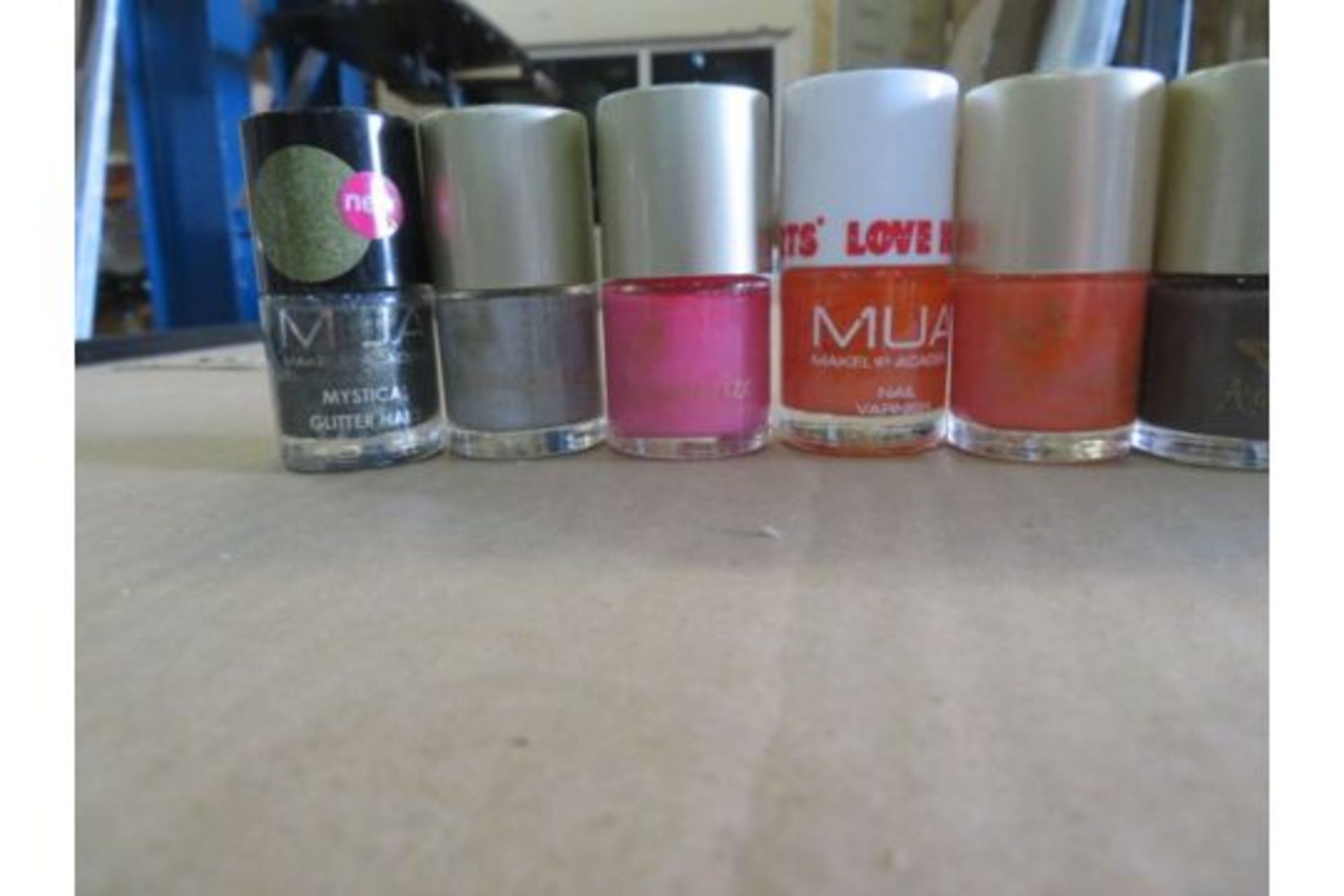 40,150 x Various nail varnish. Includes a selection of colours and styles. - Image 6 of 12