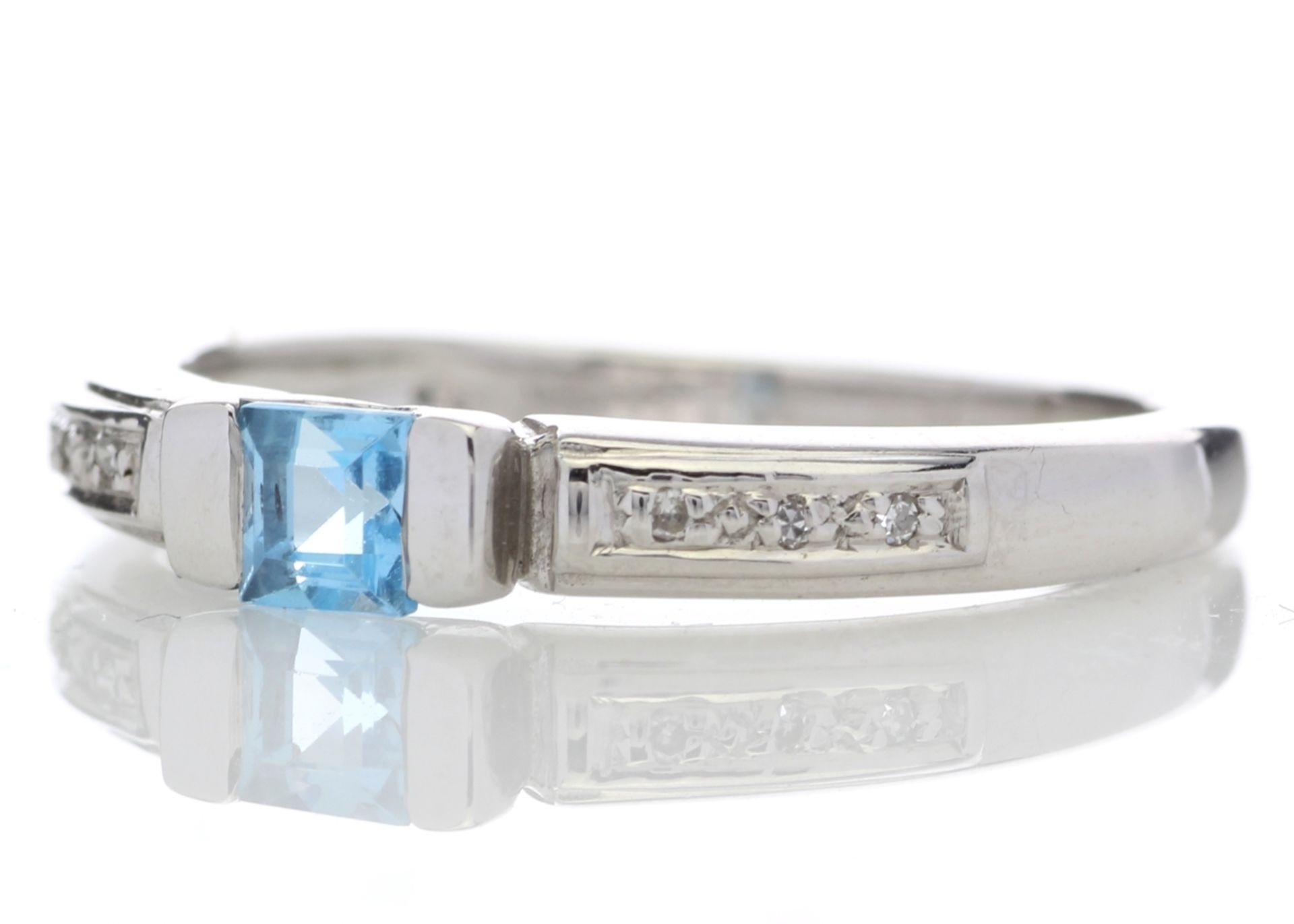 9ct White Gold Blue Topaz and Diamond Ring - Image 2 of 5