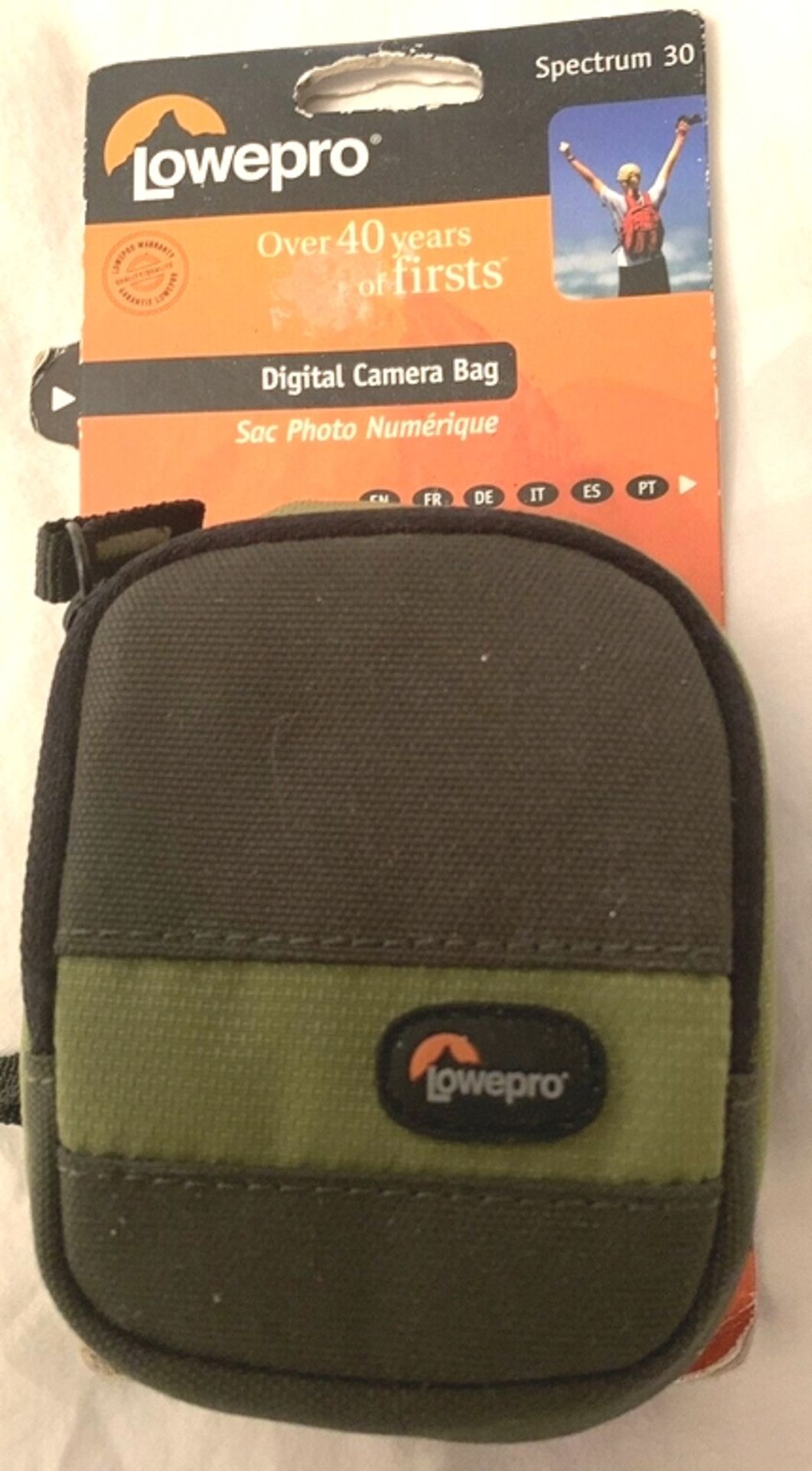 24 x lowepro digital camera cases some leather some material - Image 3 of 3