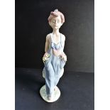 Lladro 7650 Pocket Full of Wishes 26cm Tall