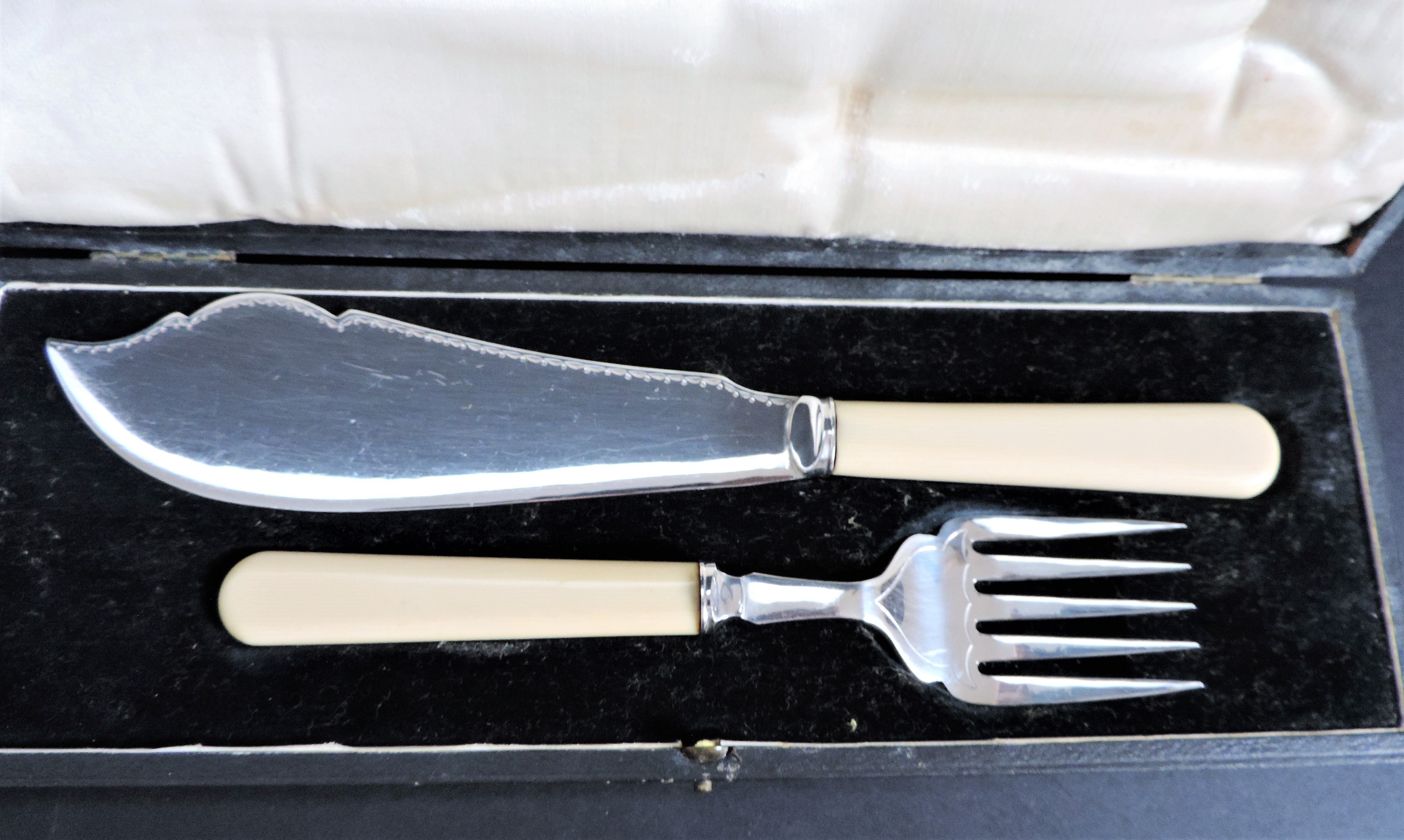 Vintage Silver Plated Fish Servers - Image 2 of 4