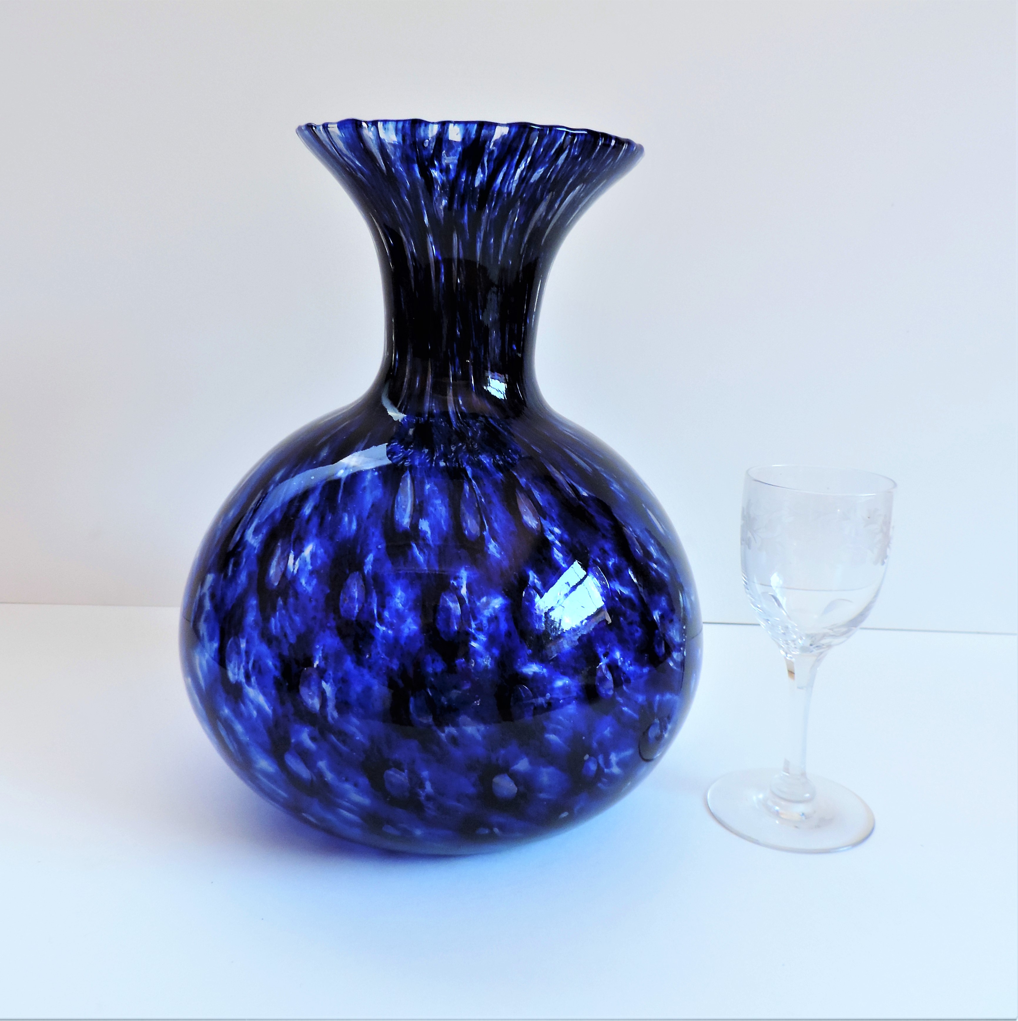 Hand Made Art Glass Vase - Image 5 of 5