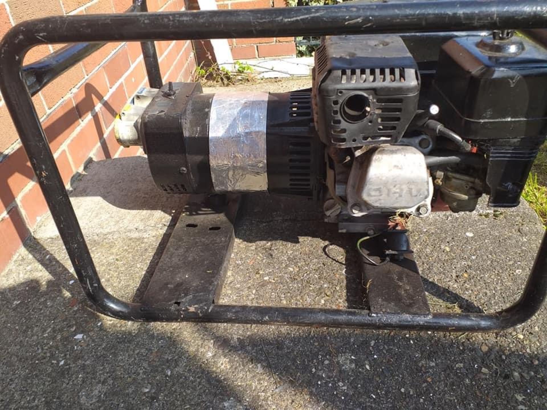 2.5kva Honda generator working order - Image 4 of 4