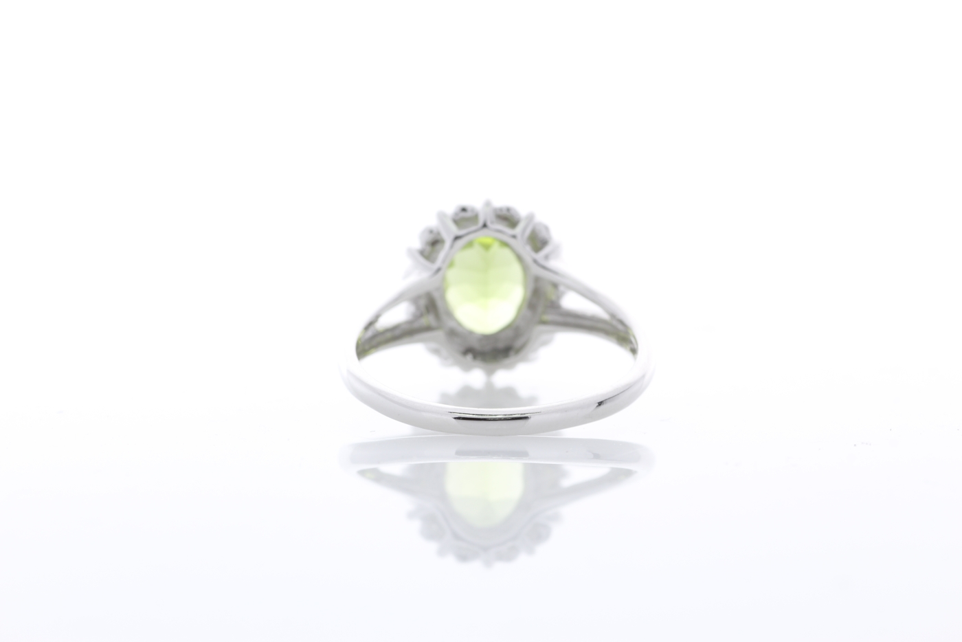 9ct White Gold Cluster Diamond And Peridot Ring 1.40 Carats - Image 3 of 7