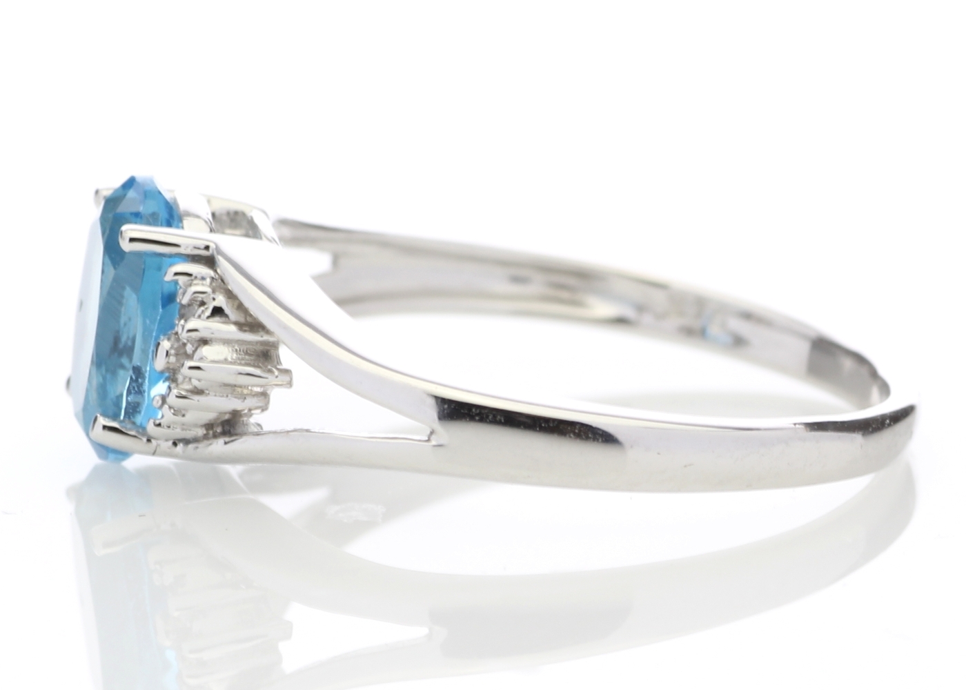 9ct White Gold Diamond And Blue Topaz Ring - Image 3 of 6