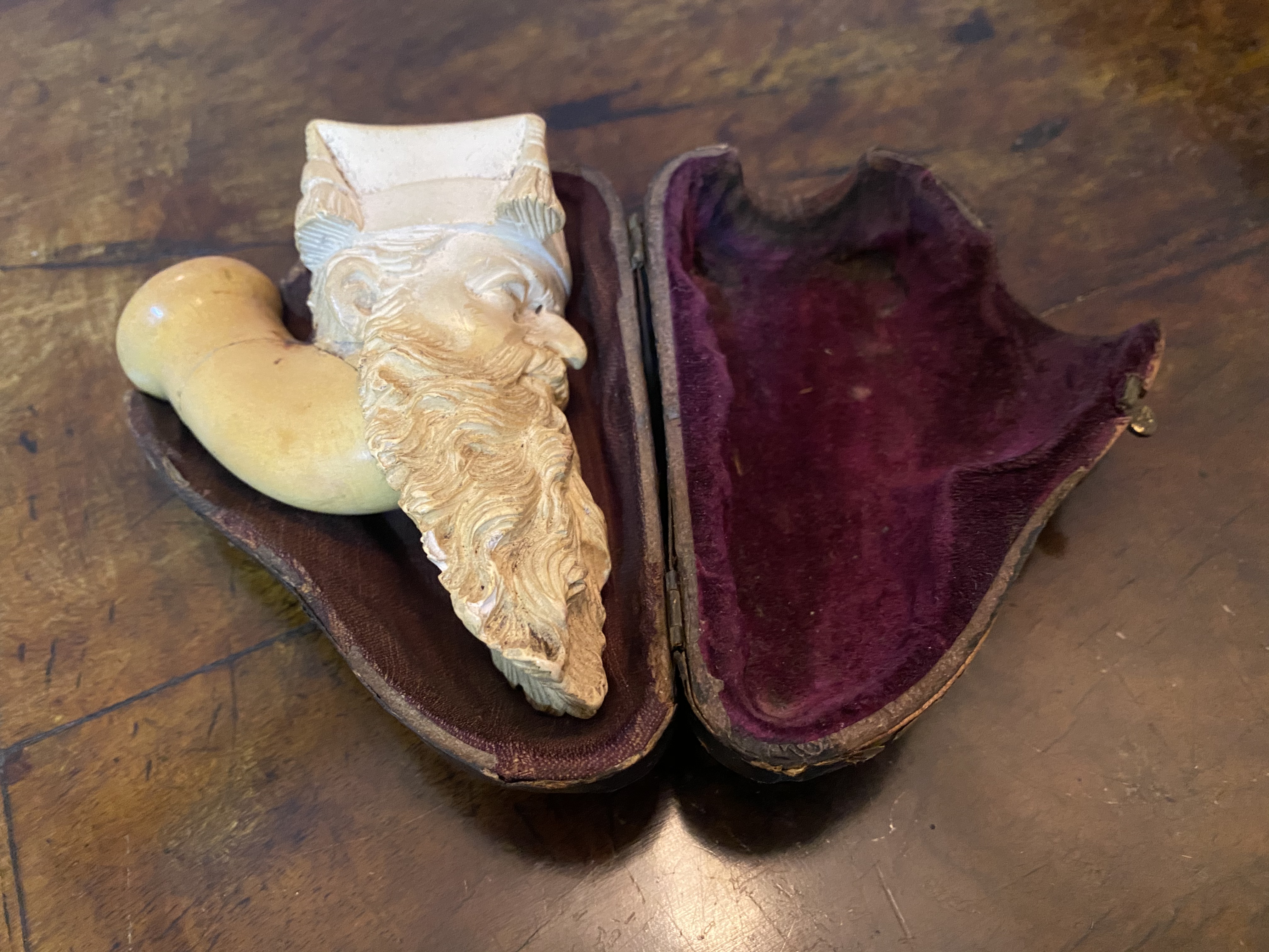 Meerschaum pipe in original case