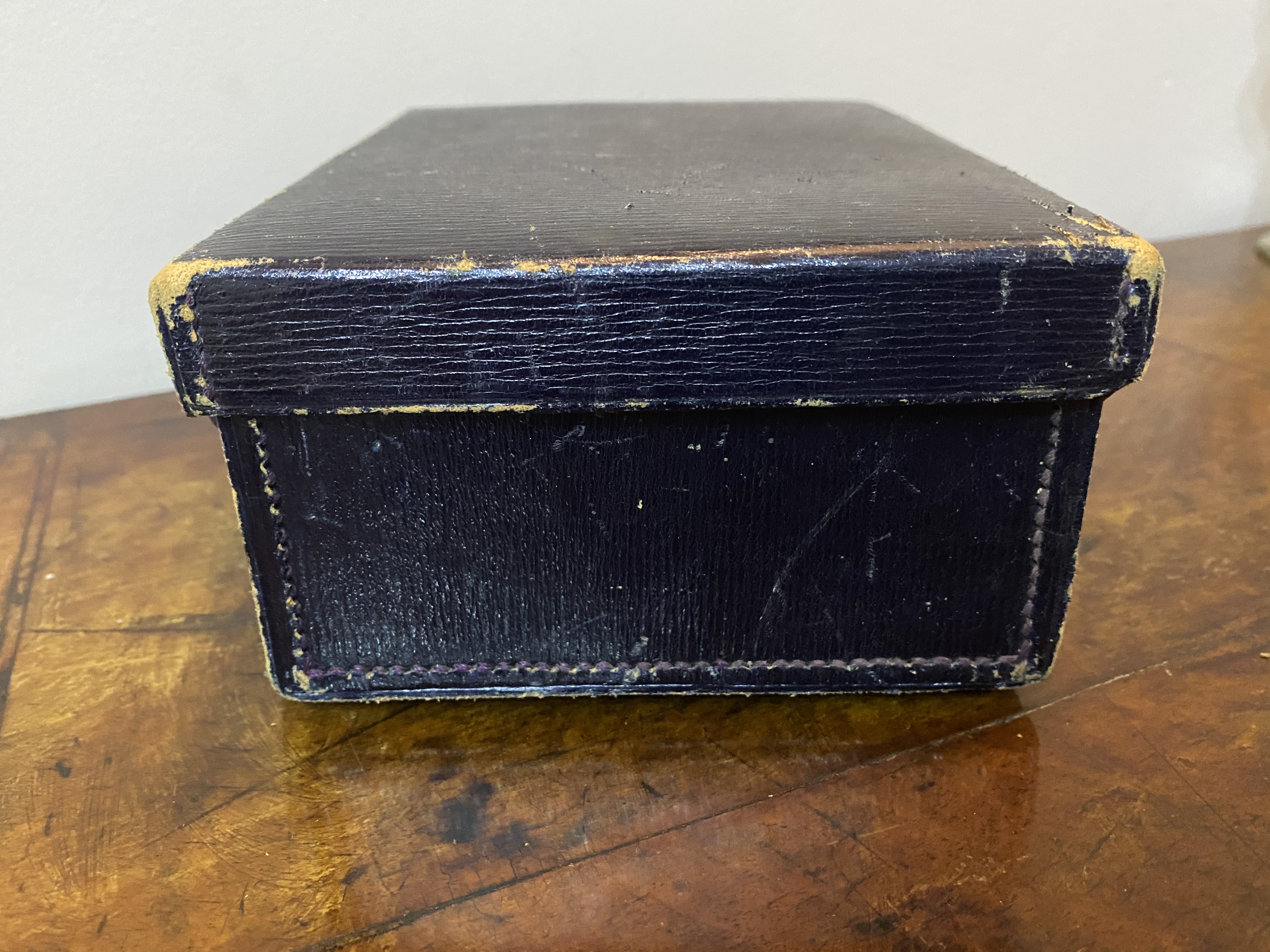 Edwardian blue leather vanity case - Image 4 of 8