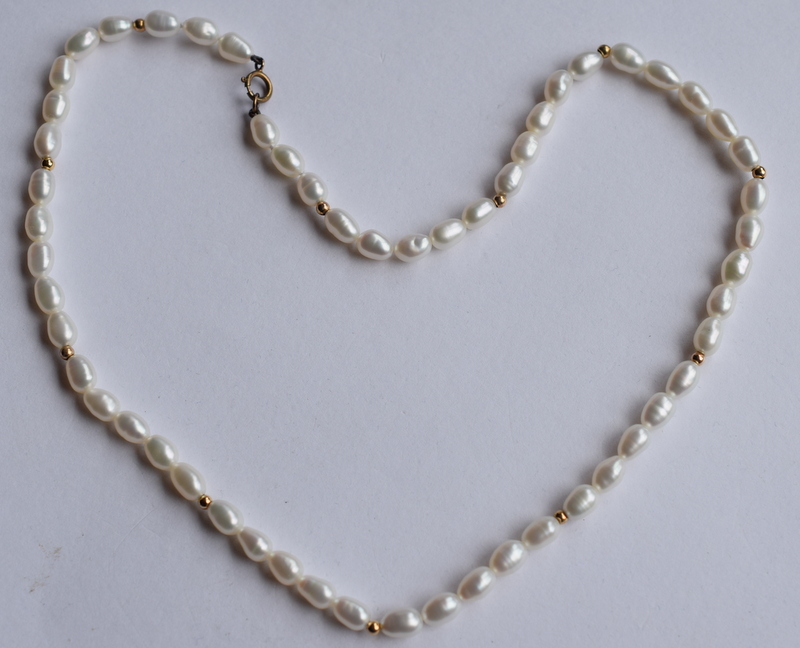 Set Of Pearls With Gold Coloured Beads And Clasp - Image 3 of 3