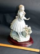 Vintage Retired Rare Lladro Exquisite Scent 1313