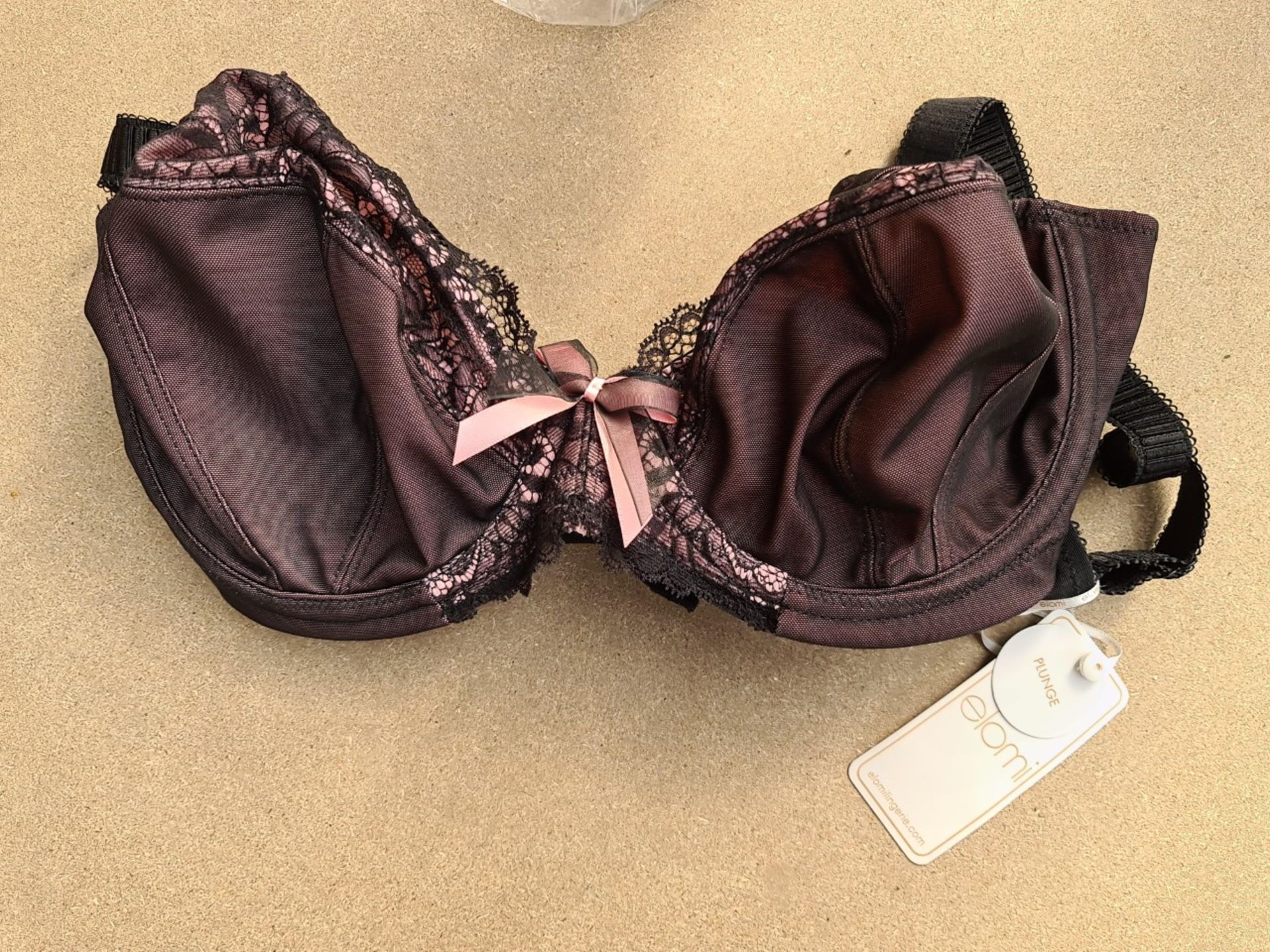 Approx. 3,884 Items of assorted Lingerie, Swimwear, Beachwear etc. Total retail value of £106,857.99 - Image 9 of 41