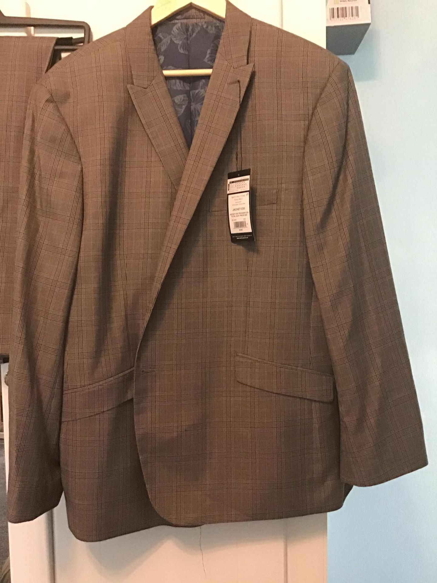 men’s suit - new with tags - Image 2 of 7