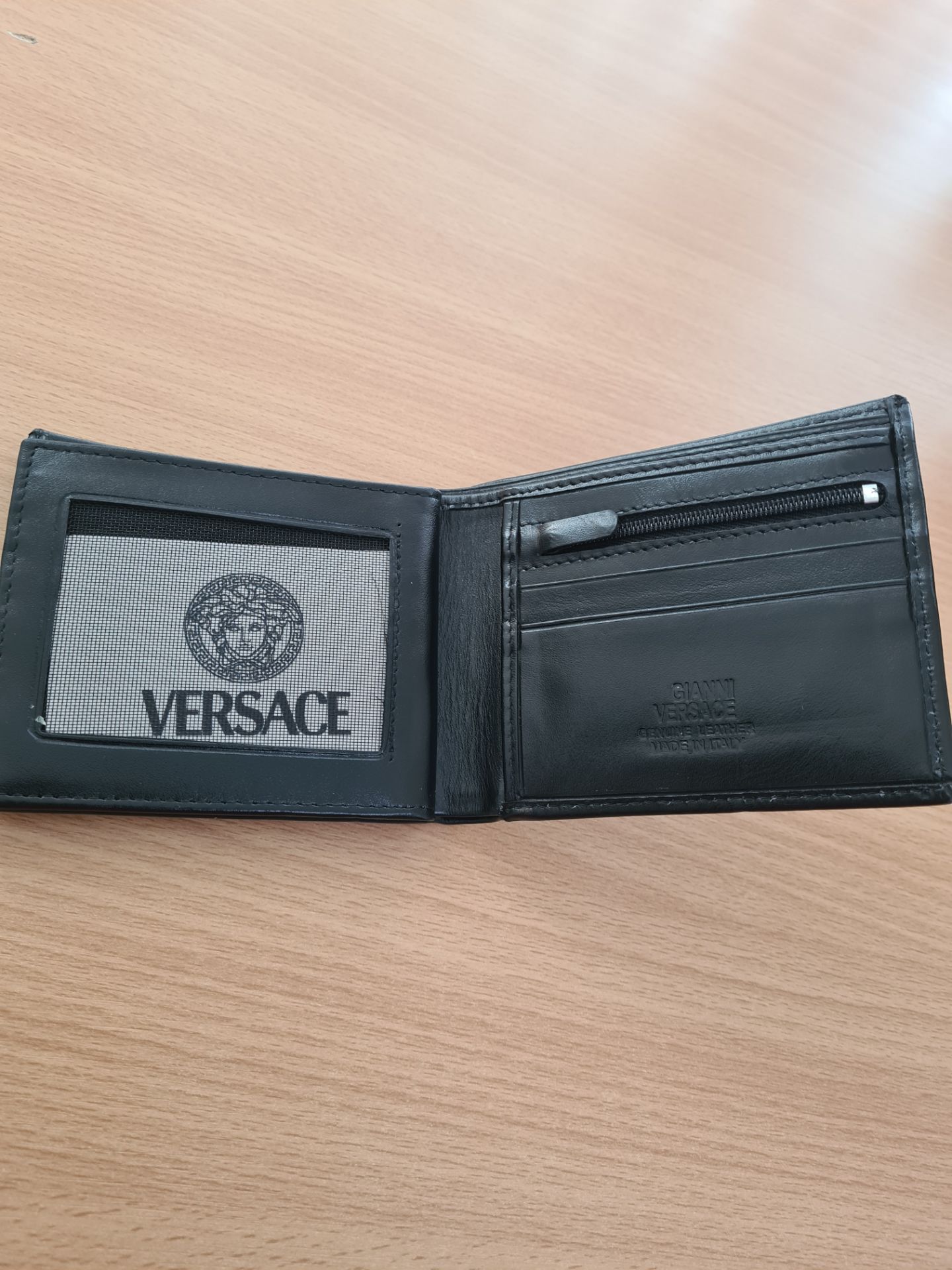 versace men's leather wallet - new with box - Image 4 of 7