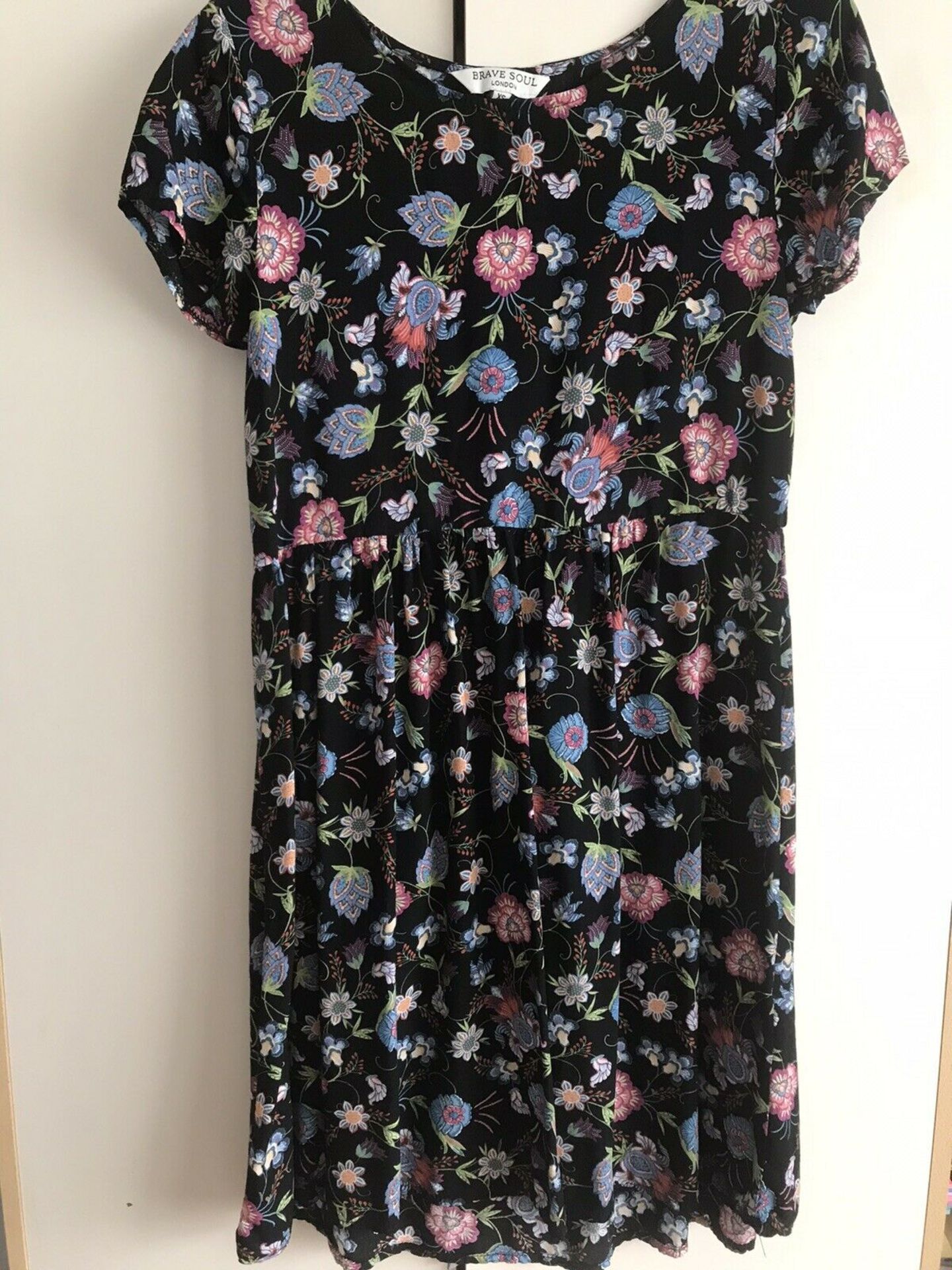 brand new brave soul black floral dress in size medium