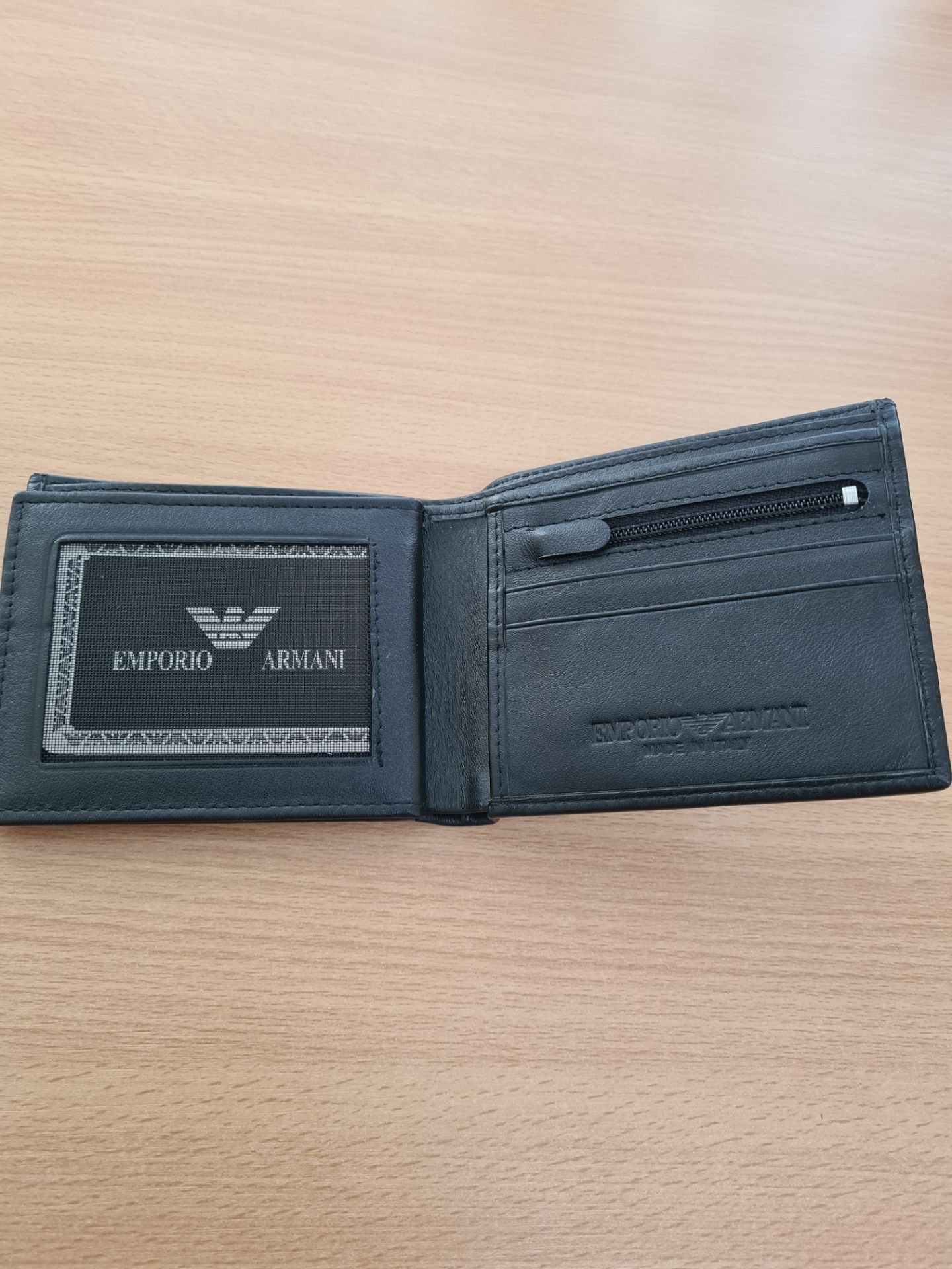 emporio armani men's leather wallet - new with box - Image 3 of 8