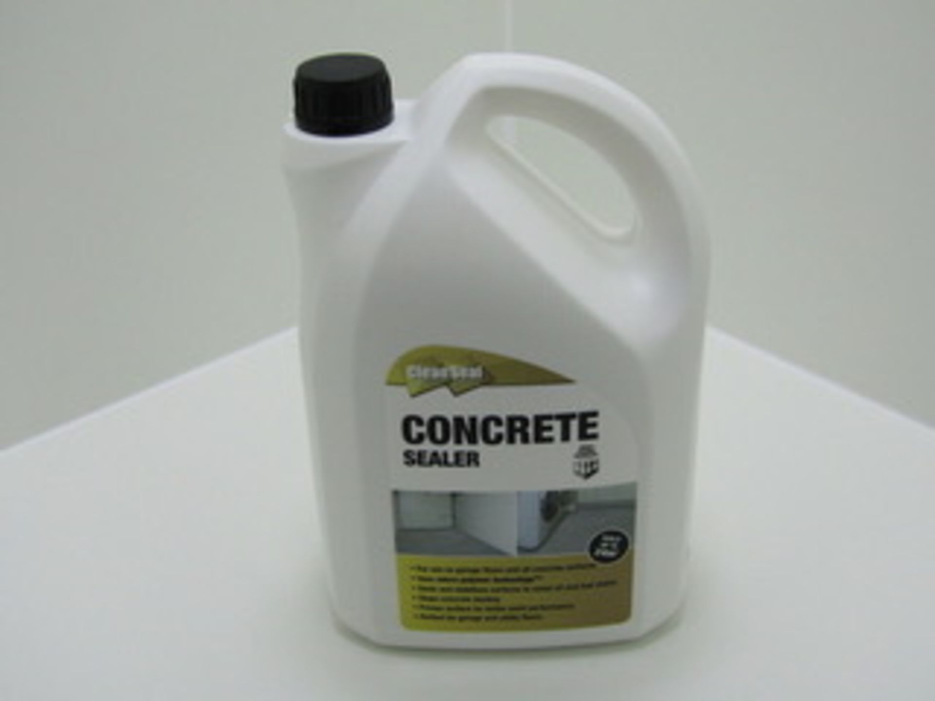 8 x 4Ltr BOTTLES OF CONCRETE SEALER