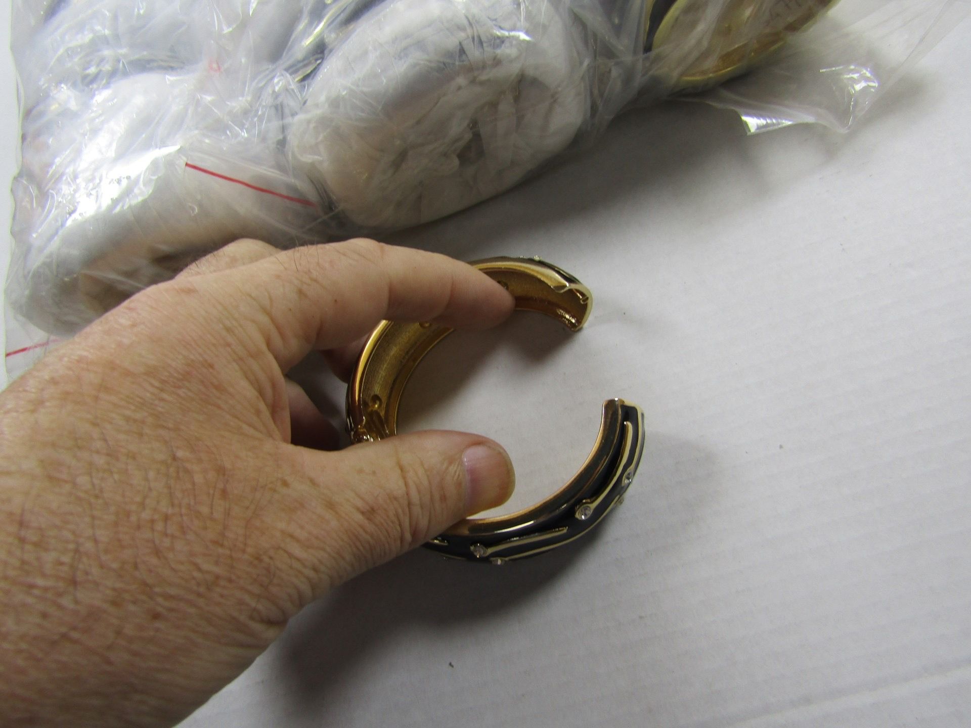 25 x BANGLES BLACK/GOLD. - Image 2 of 3