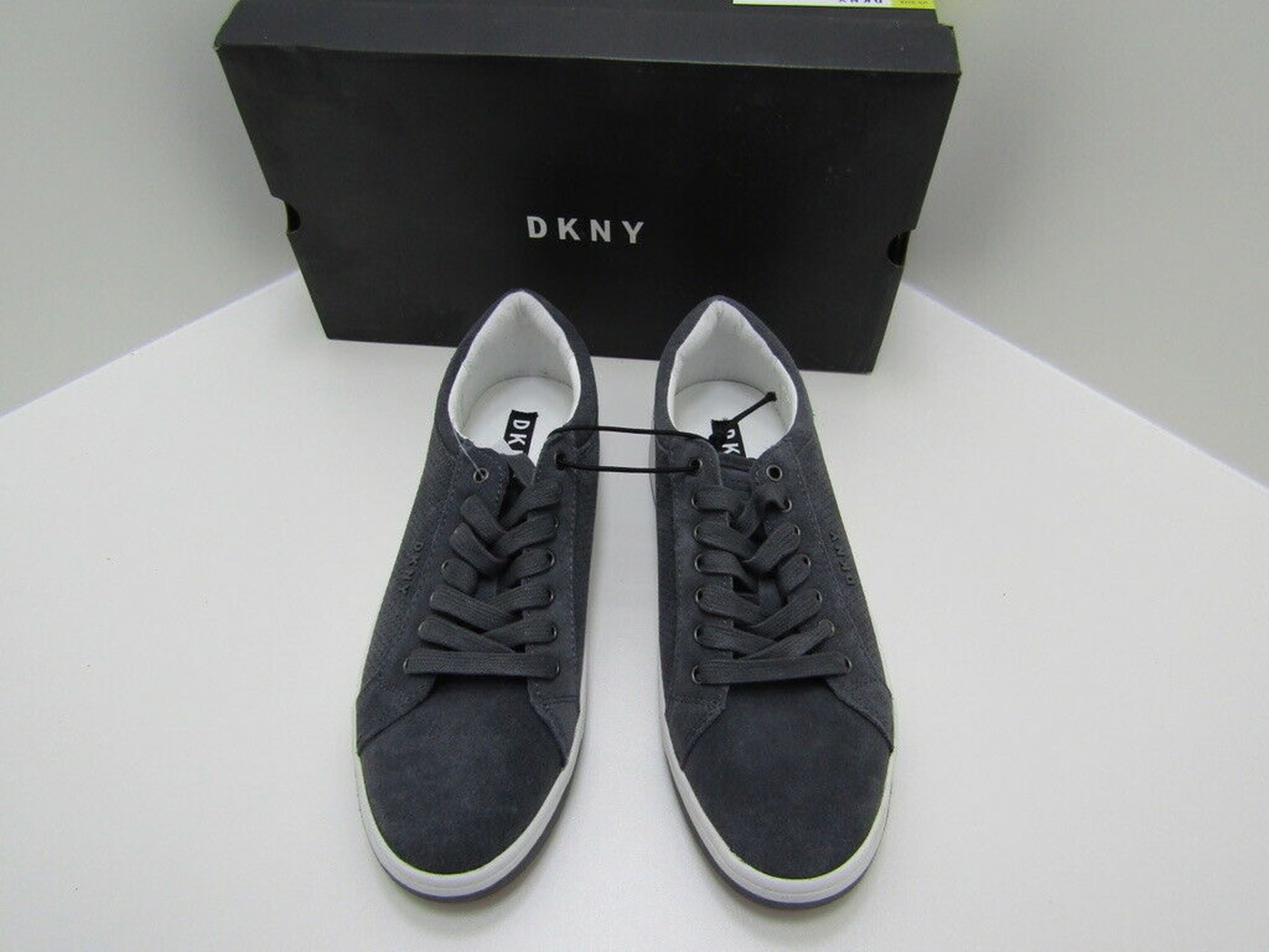 1 Pair DKNY SAMSON DECK SHOES. GREY. UK SIZE 10.5