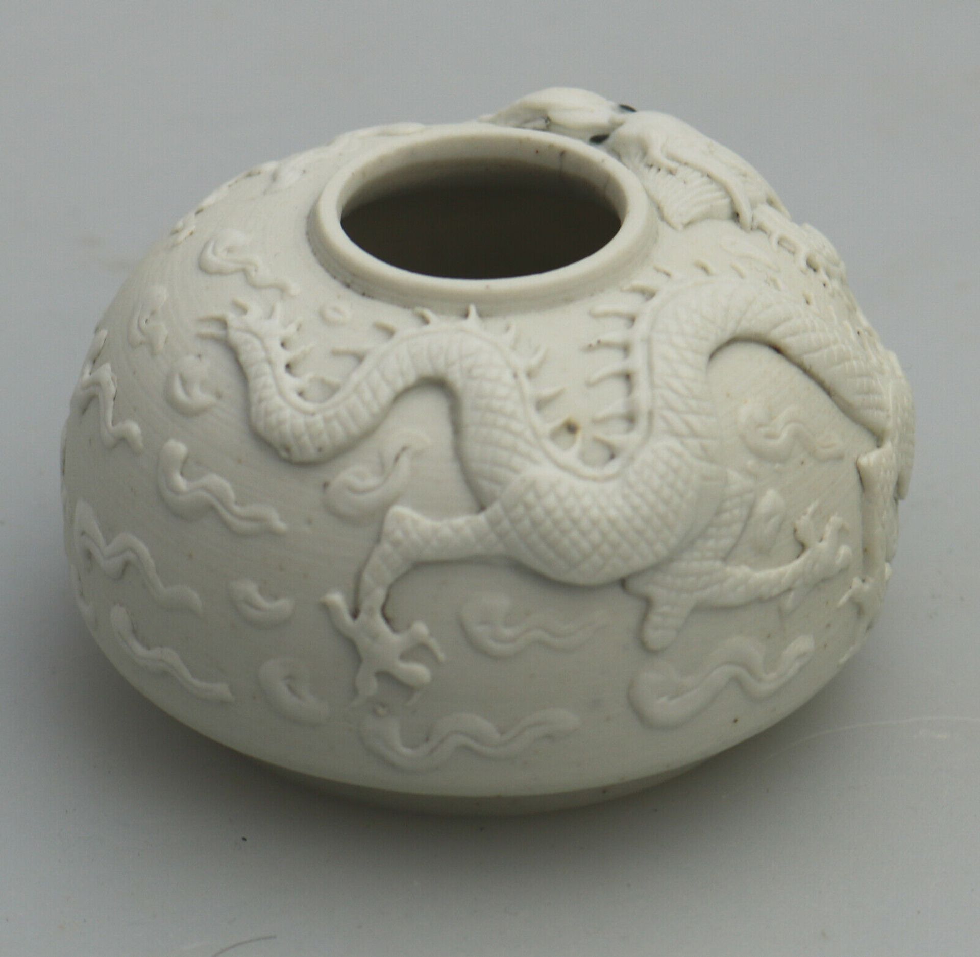 A very fine Chinese biscuit porcelain Brush Washer ExWikramaratna Collection C.19thC - Image 2 of 6