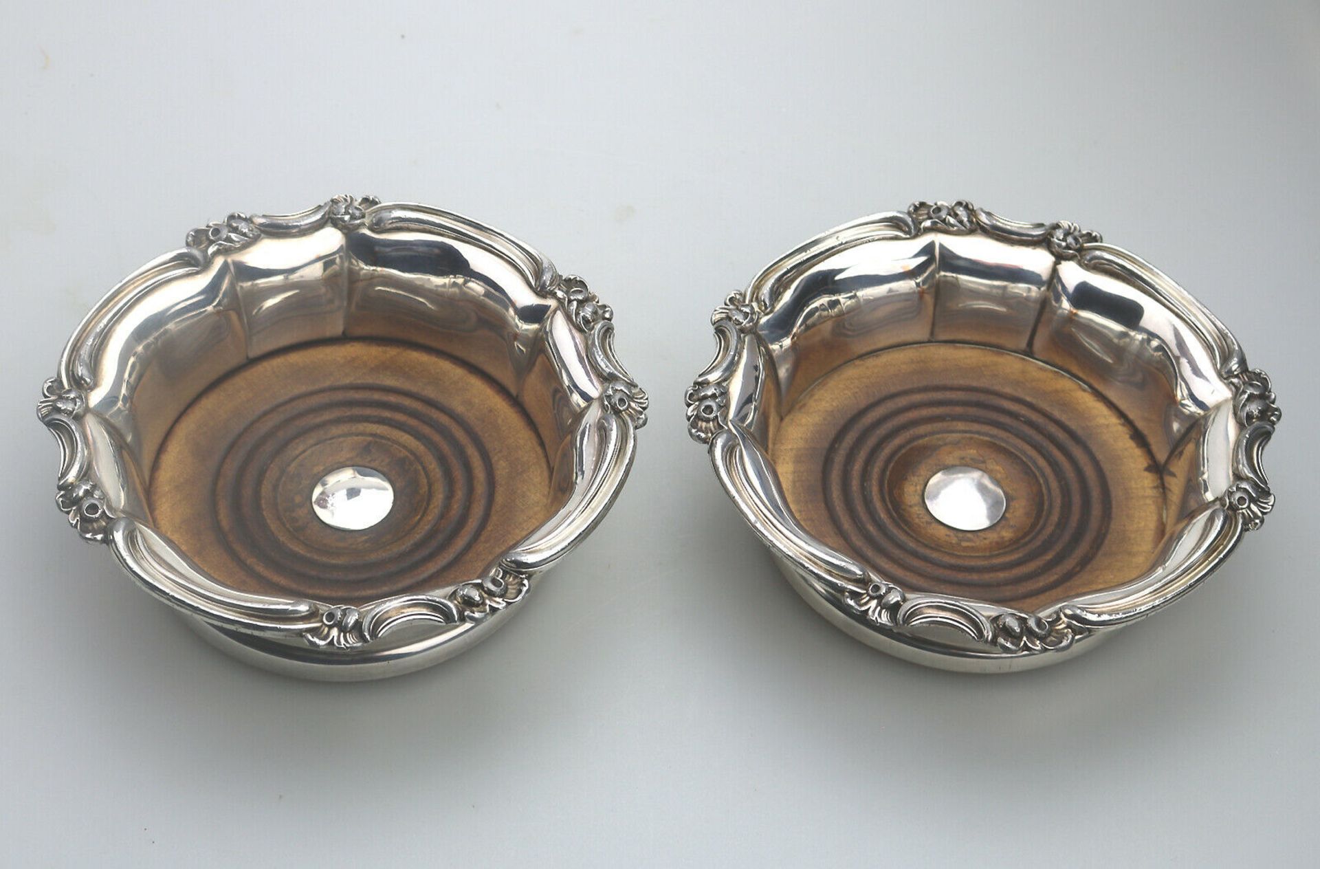 A pair of Old Sheffield Plate William IV Decanter Stands C.1830 - Image 2 of 8