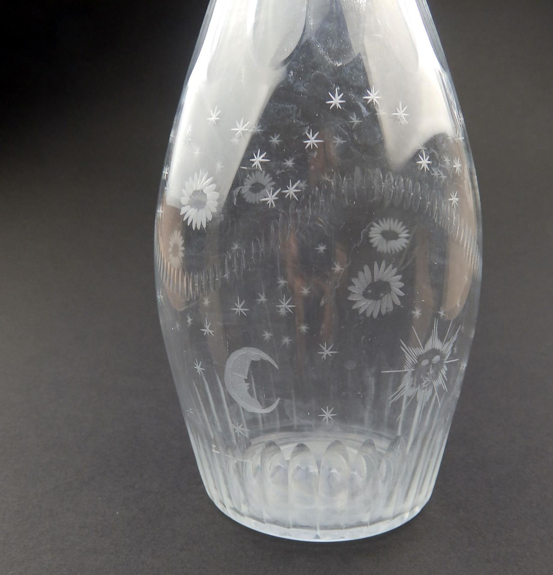 An unusual Sun, Moon & Stars engraved Georgian Decanter late 18th/early 19th - Image 3 of 9