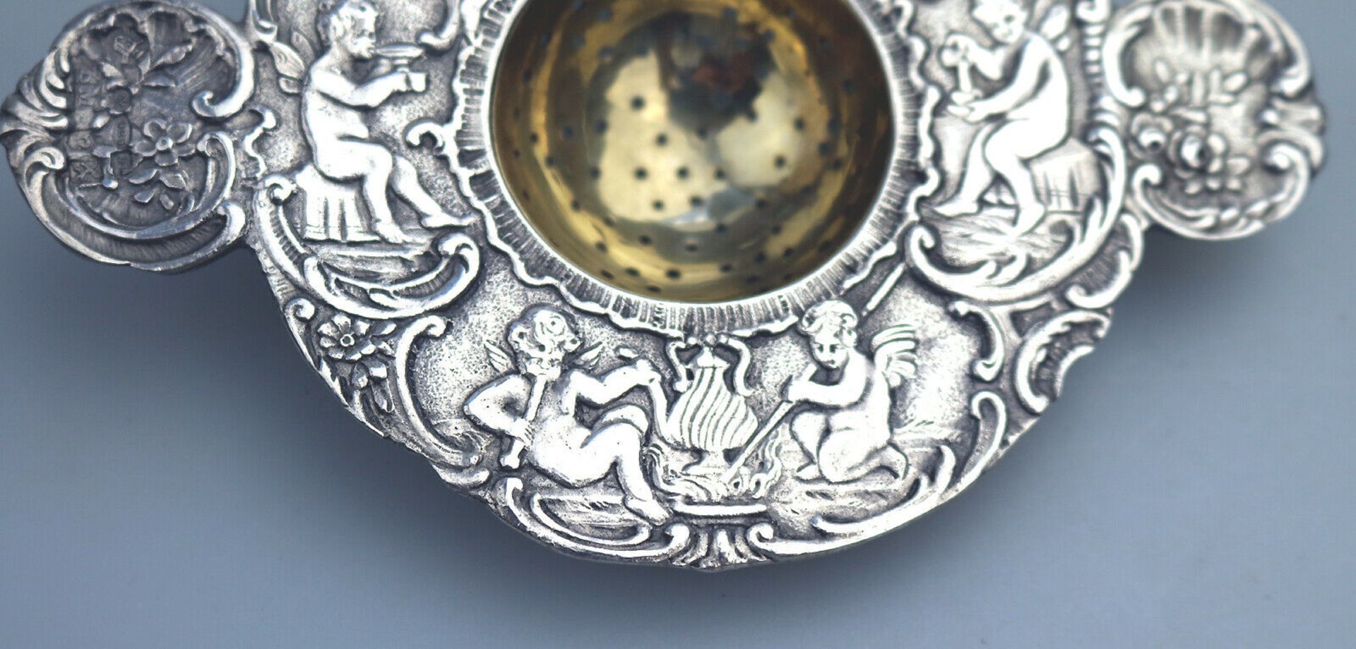 A Fine Hanau 925 Solid Silver Tea Strainer by Berthold Mueller decorated with fairies C.1906 - Image 2 of 5
