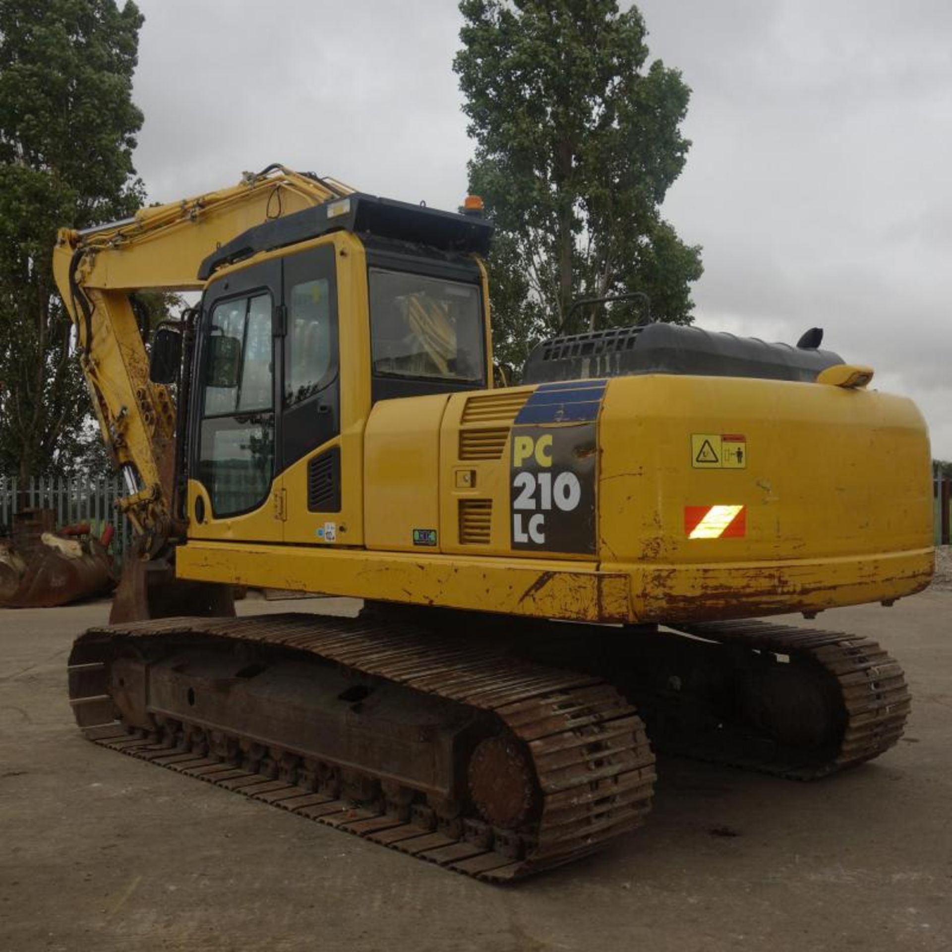 Komatsu PC210LC - Image 2 of 8