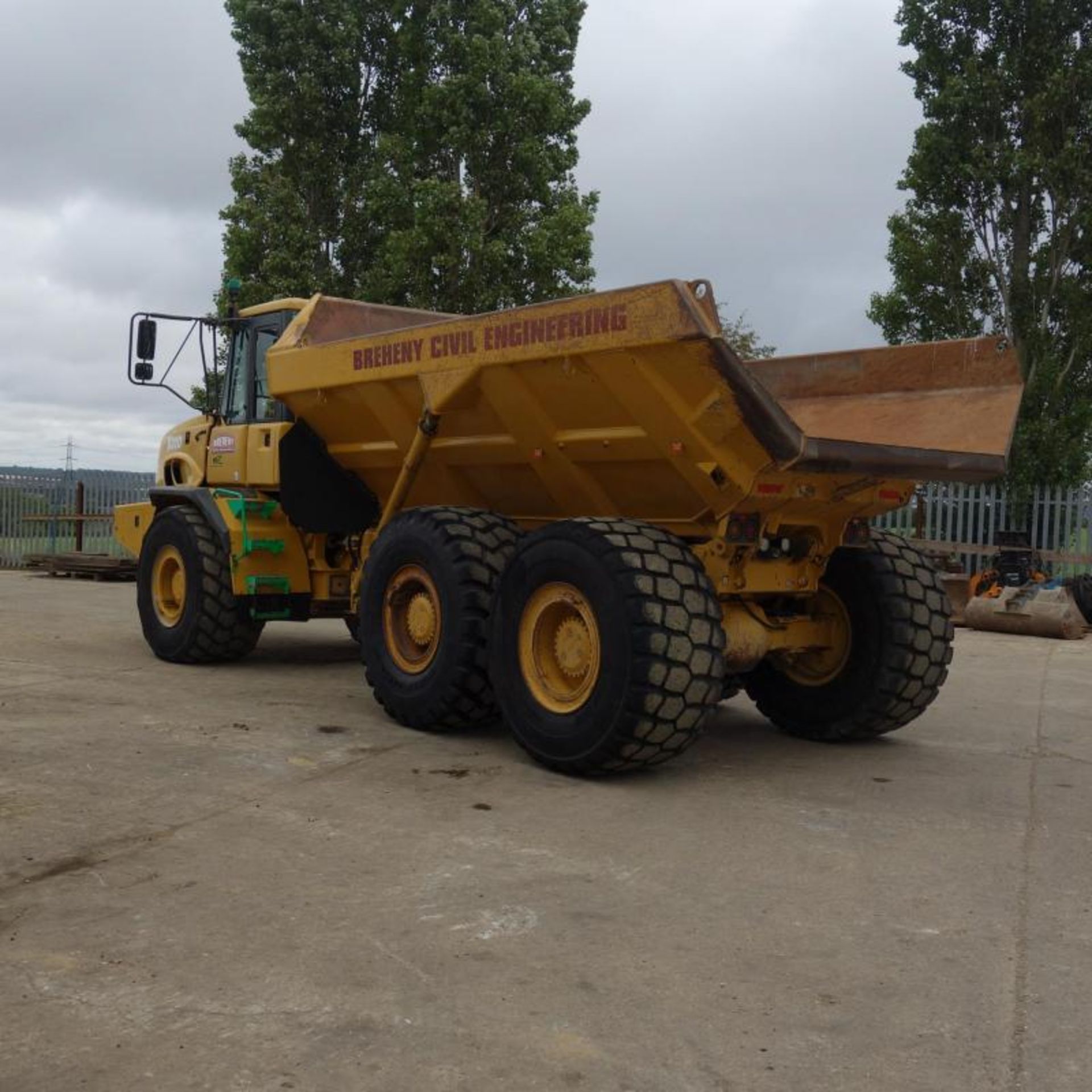 Bell B30D Dump Truck - Image 8 of 14