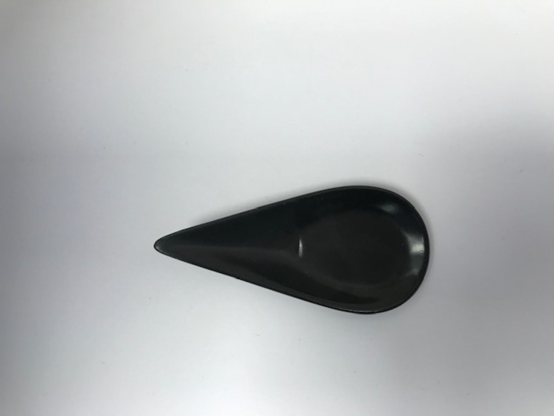 Teardrop black canape spoons x 480 - Image 2 of 4
