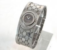 Gucci Twirl 72 Diamond Ladies Watch
