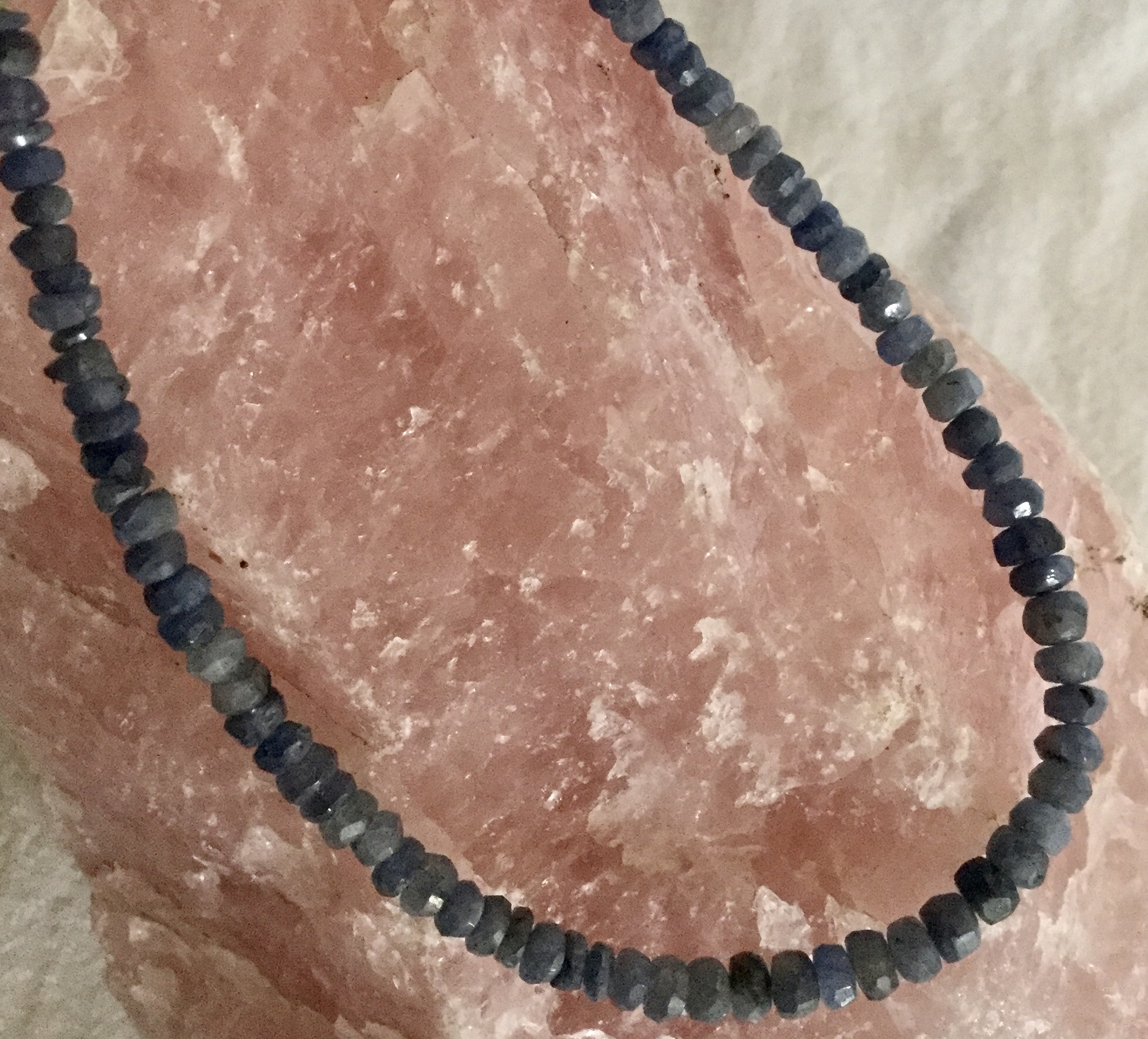 Sapphire Gems Rondelles Graduated Faceted 18 Cm Strand