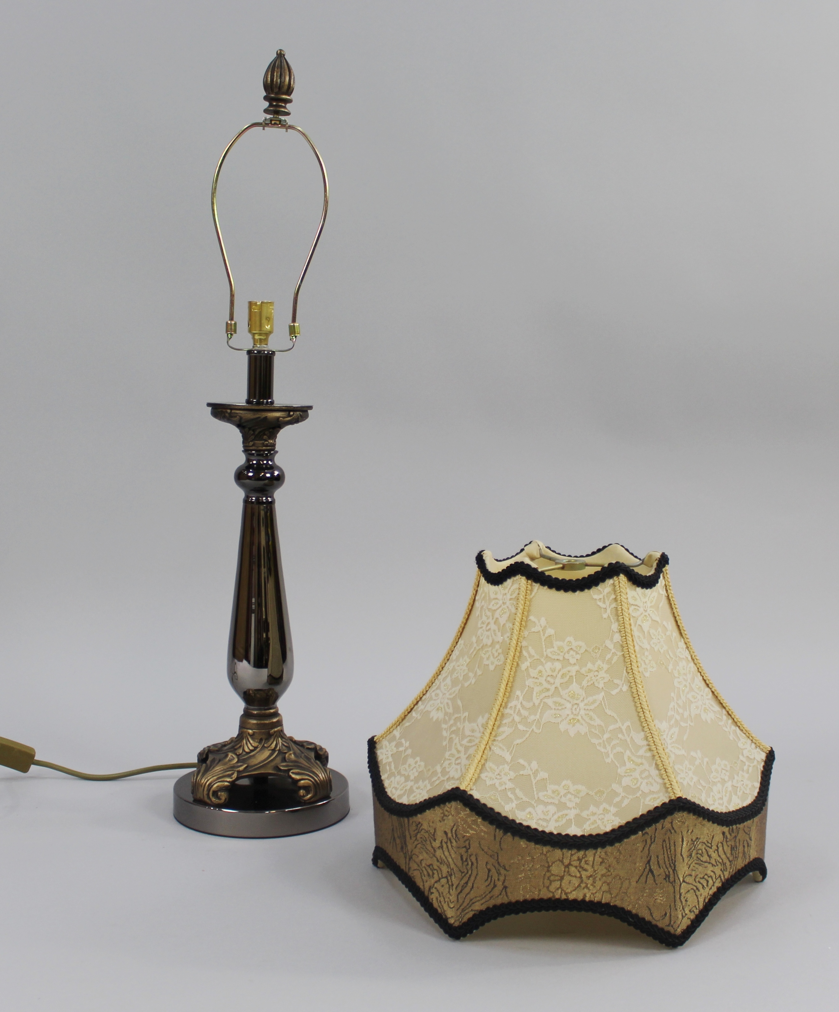 Decorative Table Lamp with Shade - Image 2 of 4