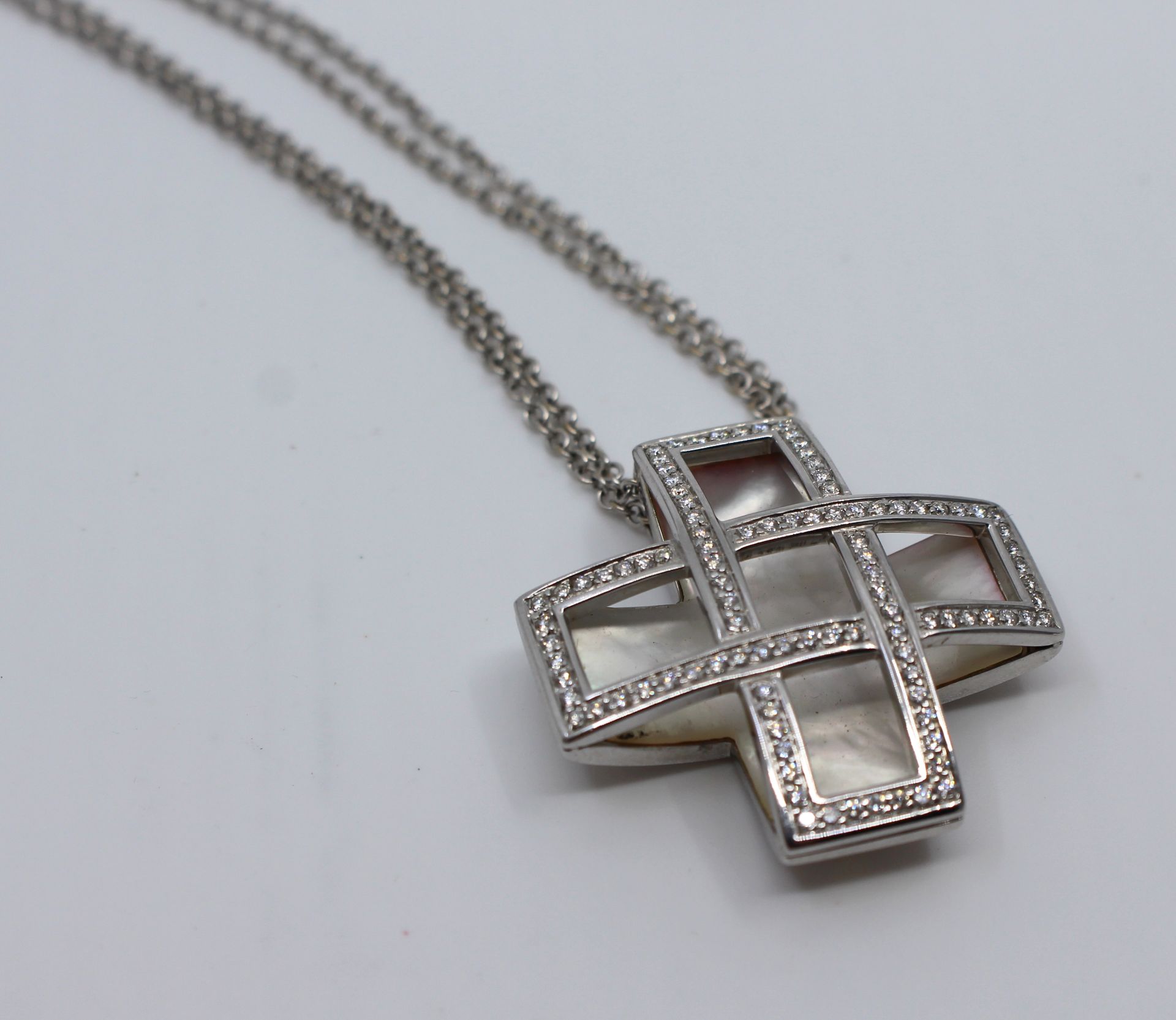 Boodles 18ct Gold Diamond & Mother of Pearl Cross on Chain - Image 6 of 8