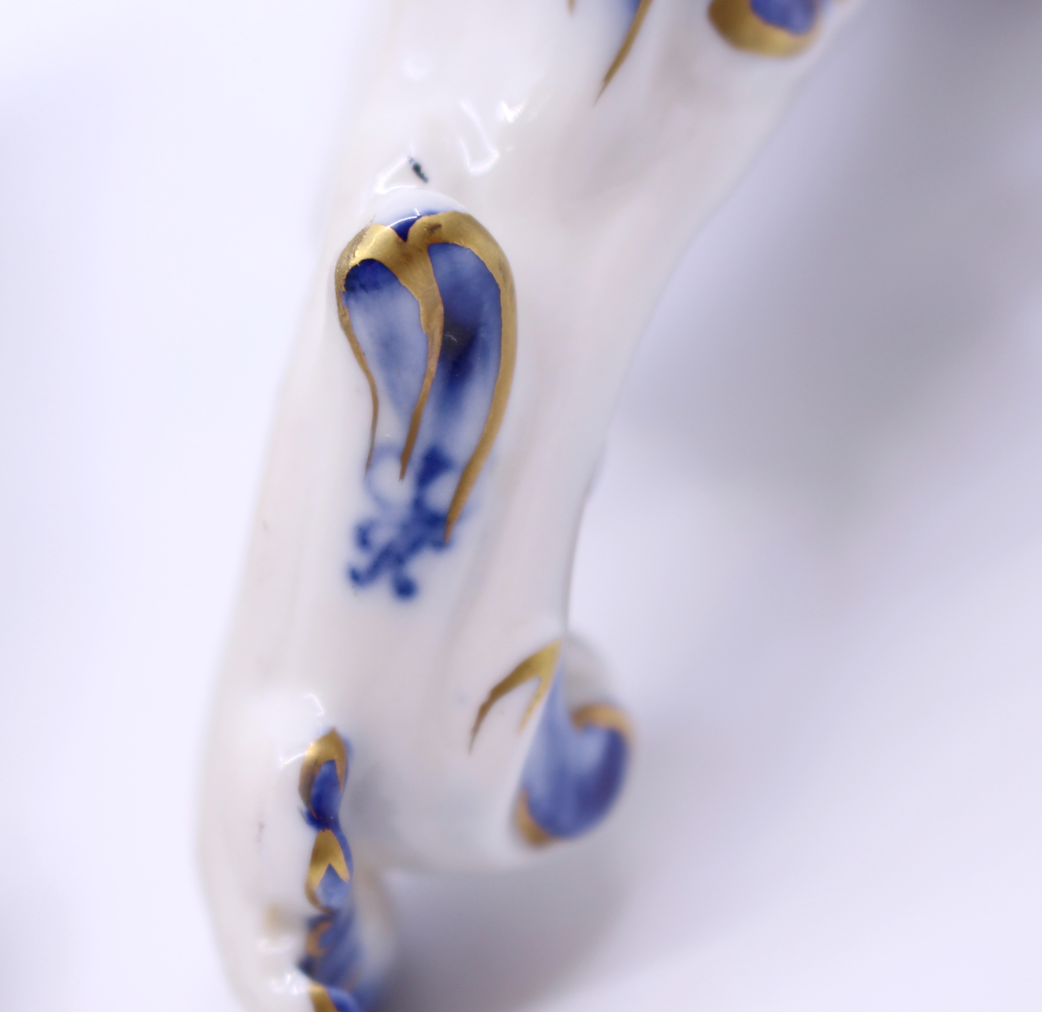 Pair of Rococo Volkstedt Porcelain Wall Brackets - Image 6 of 9