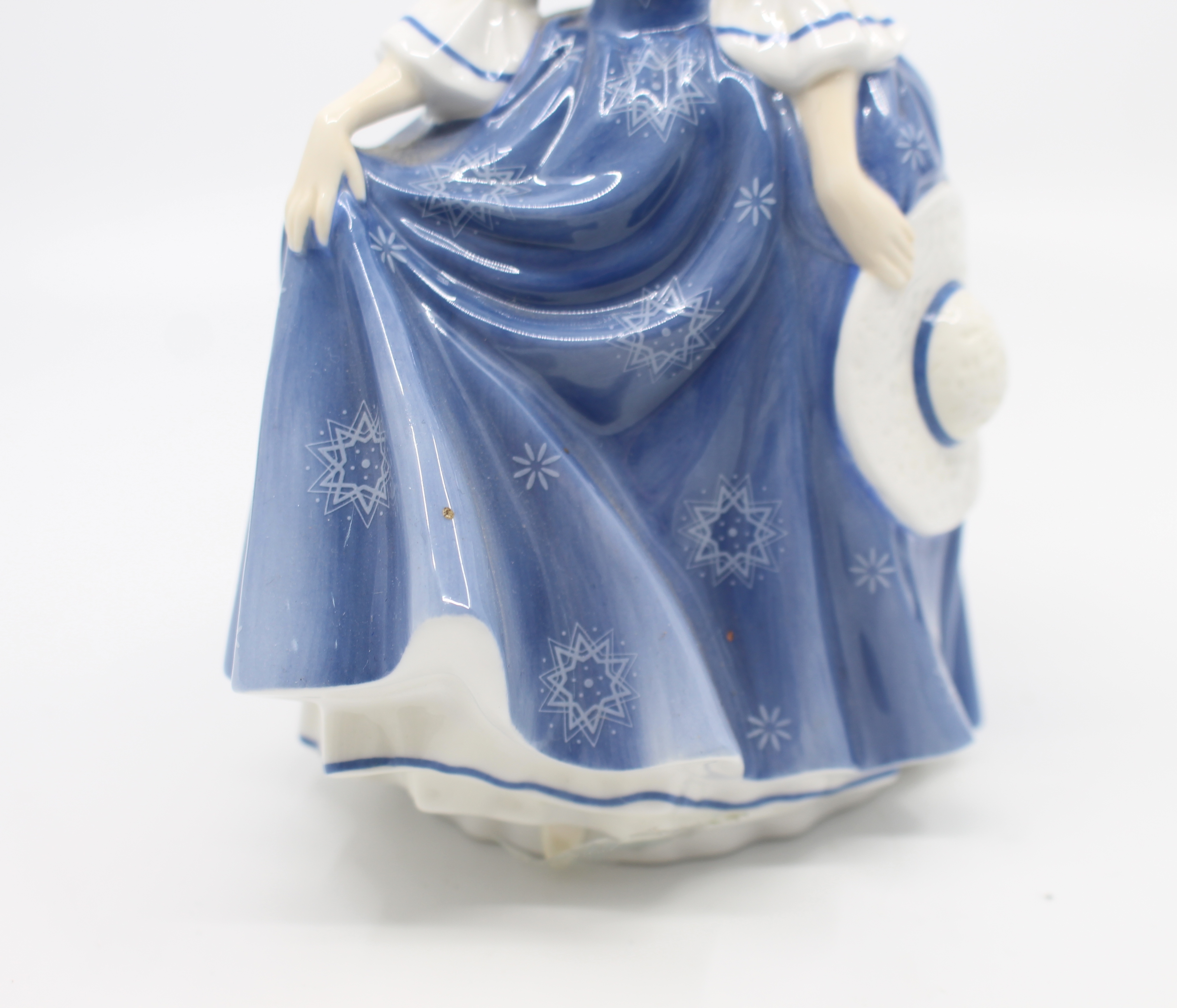 Royal Doulton Figurine Hilary Pretty Ladies HN 4996 - Image 5 of 6