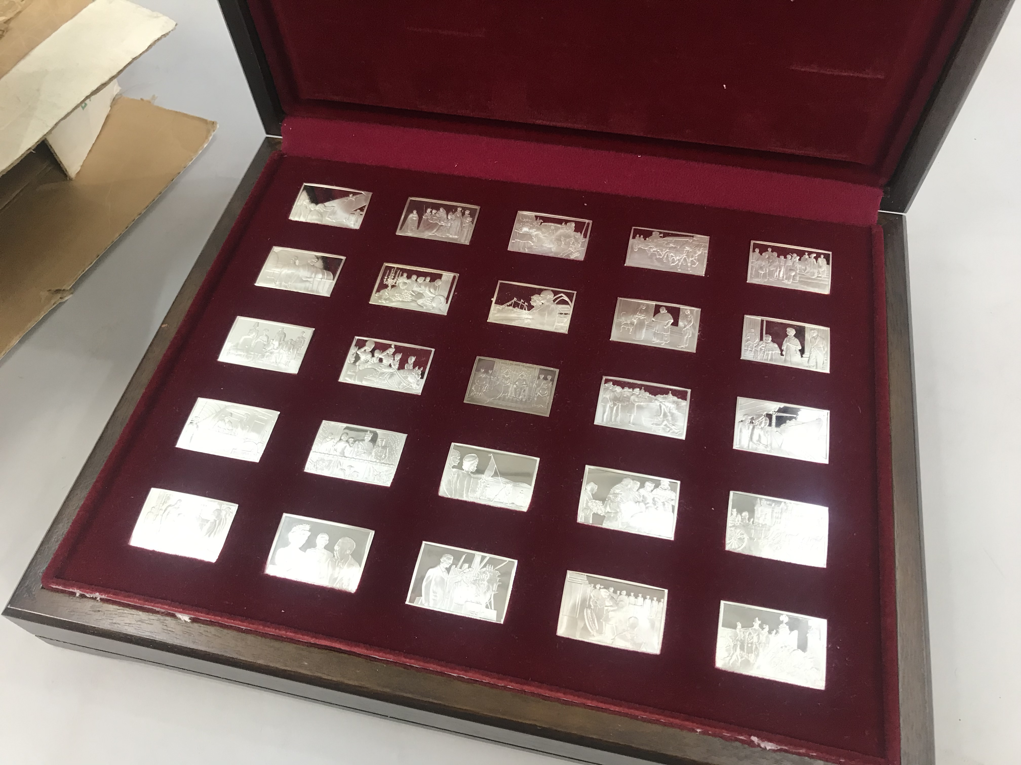 Cased John Pinches Sterling Silver Jubilee Medals - Image 6 of 12