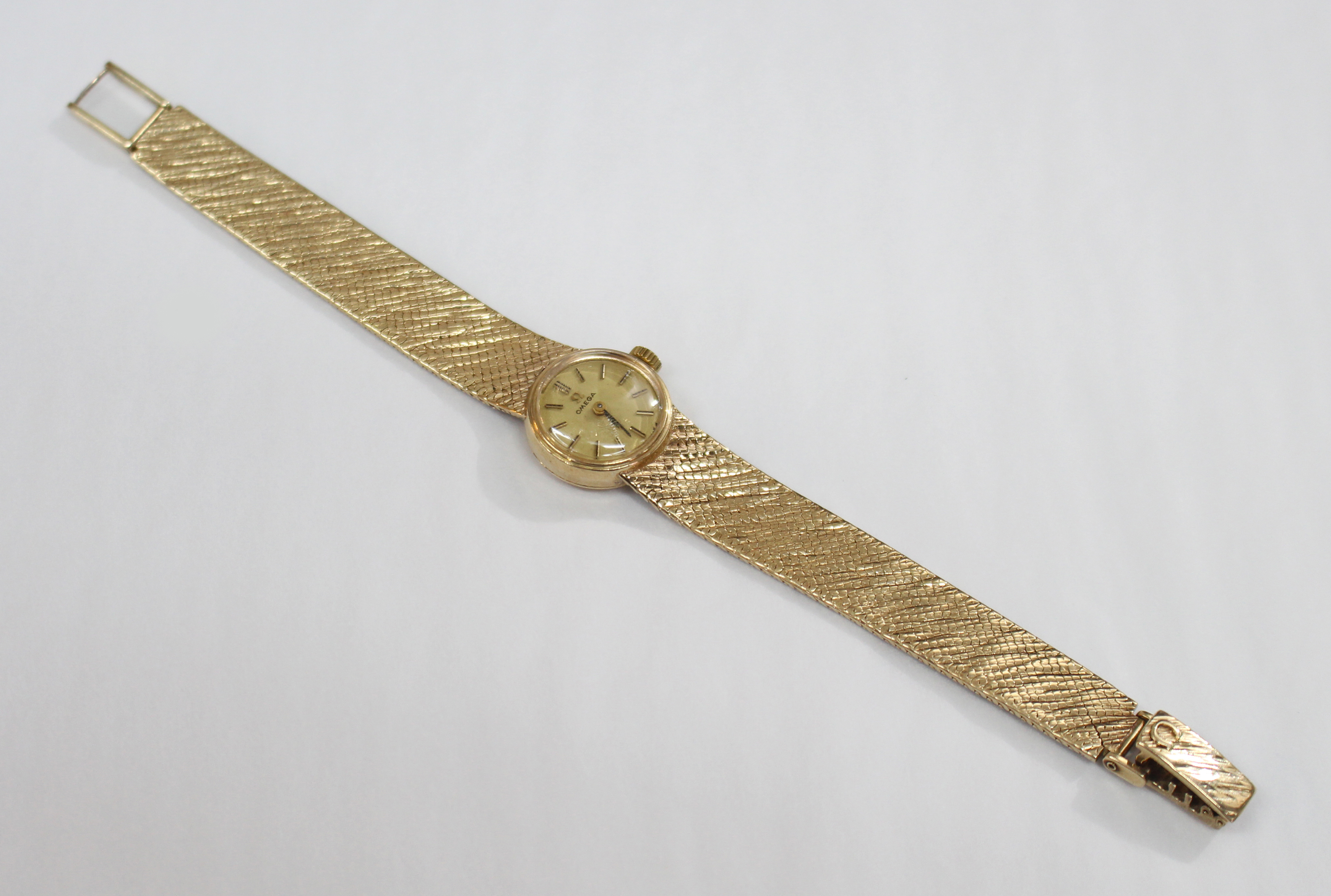 Vintage 1960's 9ct Gold Omega Ladies Wristwatch - Image 11 of 11