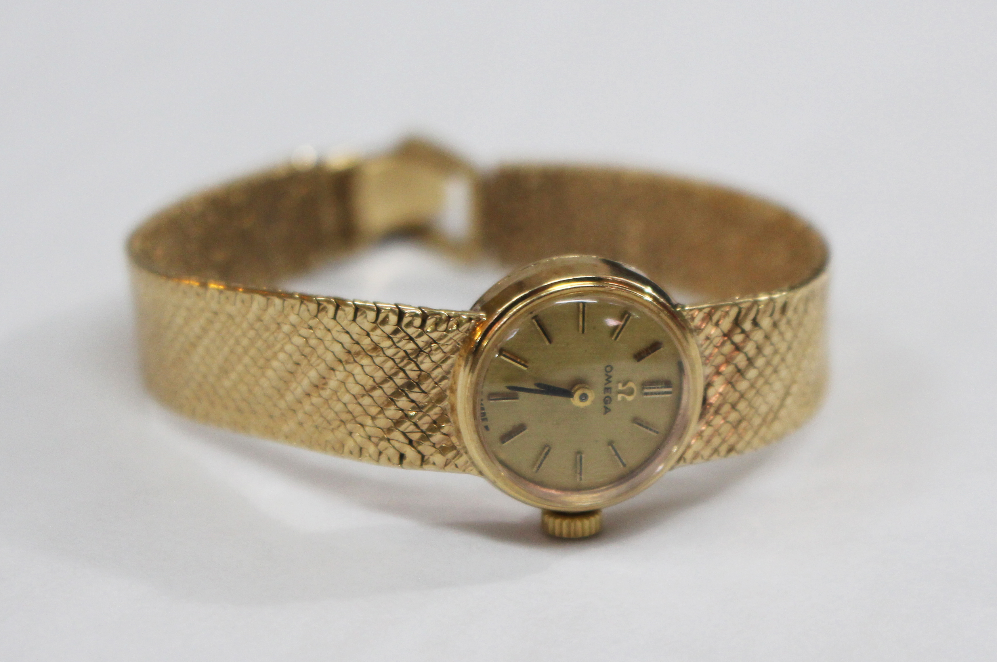 Vintage 1960's 9ct Gold Omega Ladies Wristwatch - Image 2 of 11