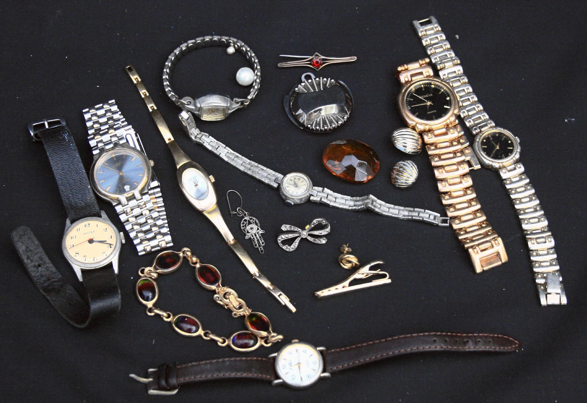 Vintage Parcel of Costume Jewellery and Wrist Watches