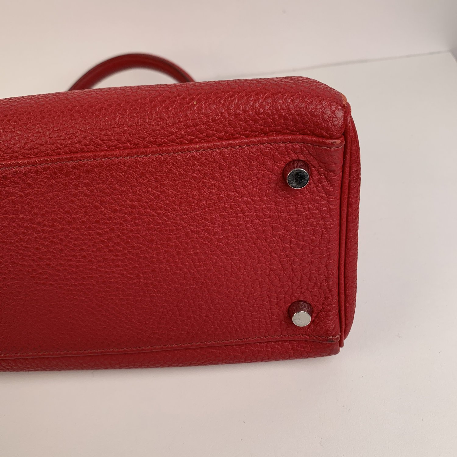 Hermes Red Leather Retourne Kelly 32 Top Handle Bag - Bild 7 aus 10