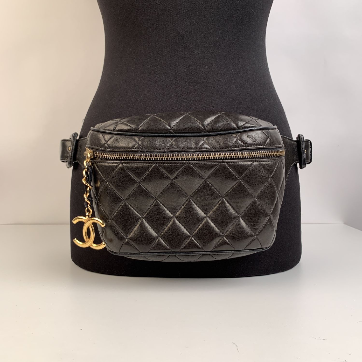 Chanel Vintage Black Quilted Waist Bum Bag Pouch - Image 5 of 10