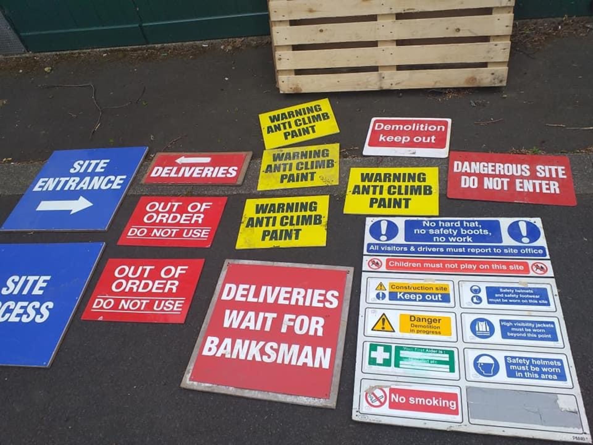 Construction signs joblot 6