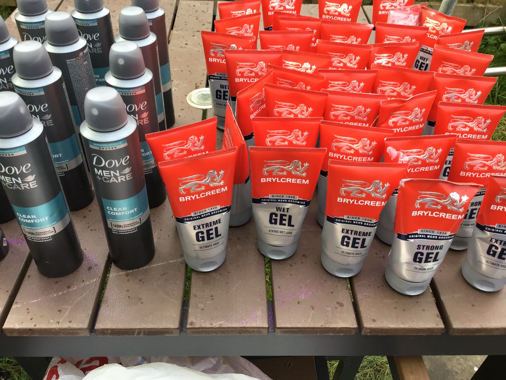 Men’s gels and dove joblot - Image 2 of 2