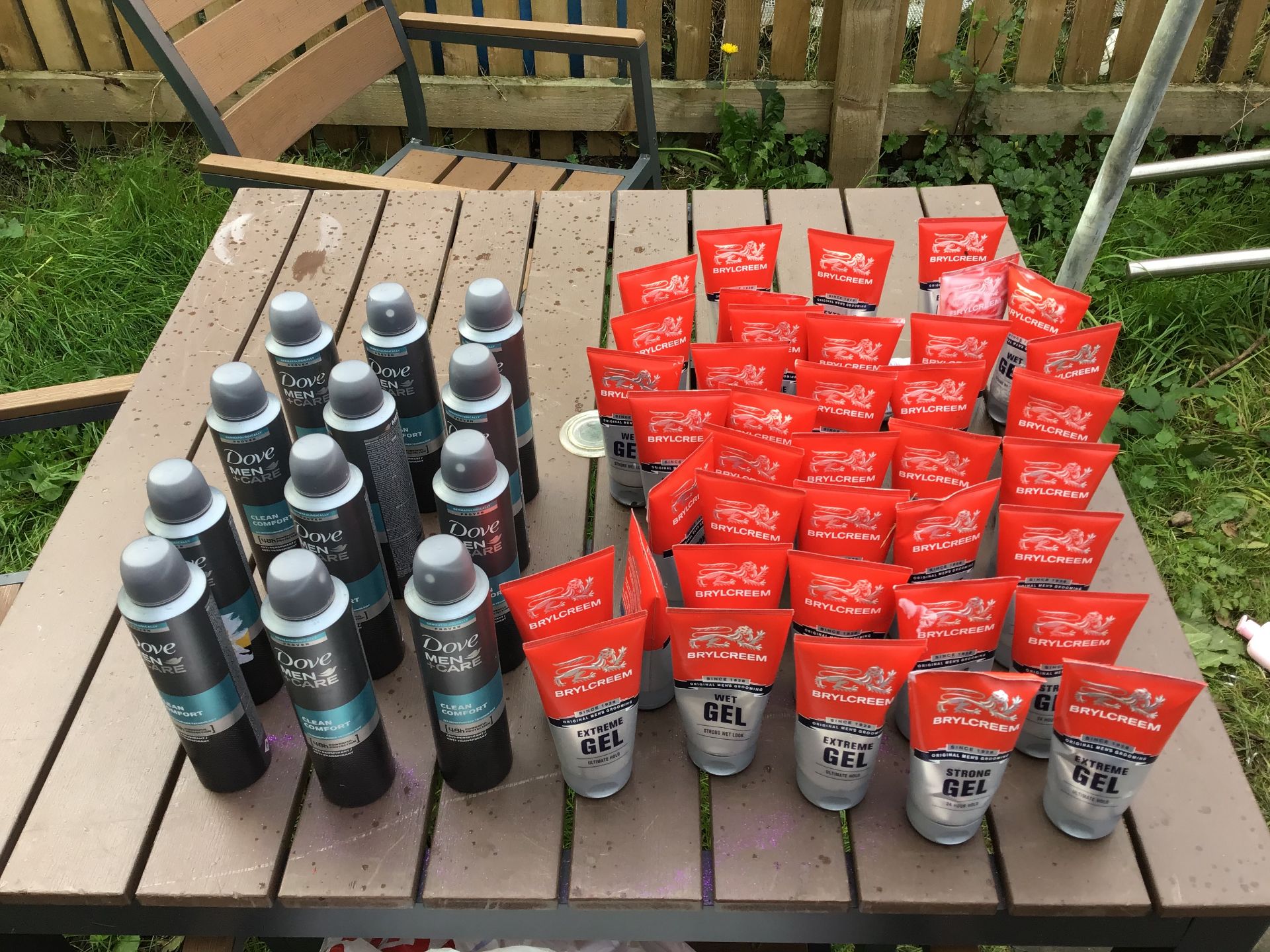 Men’s gels and dove joblot