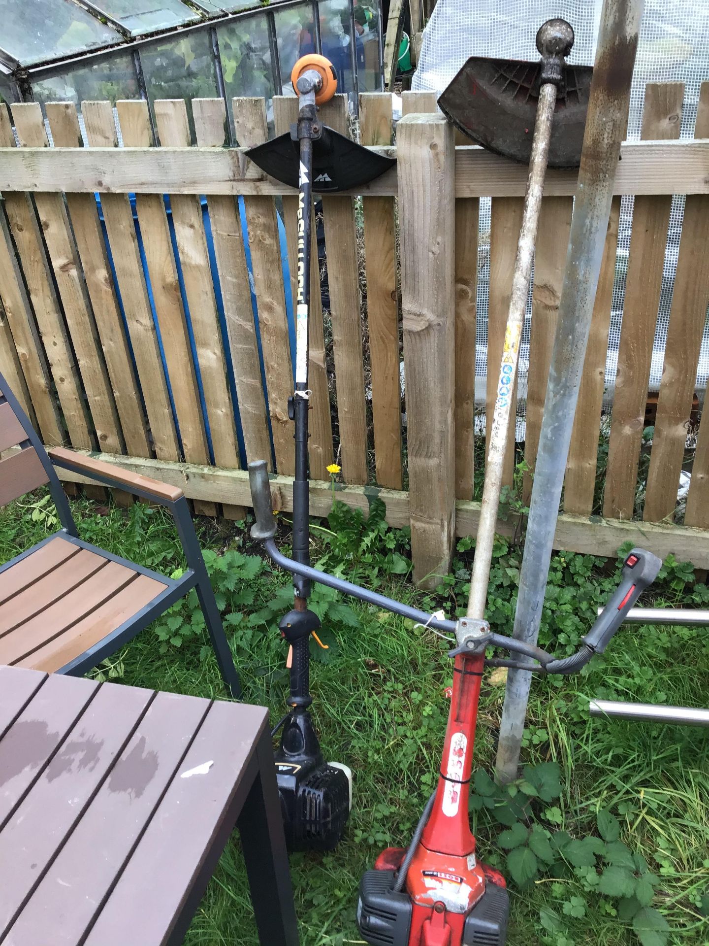 2x petrol strimmers Macullock and Bosch